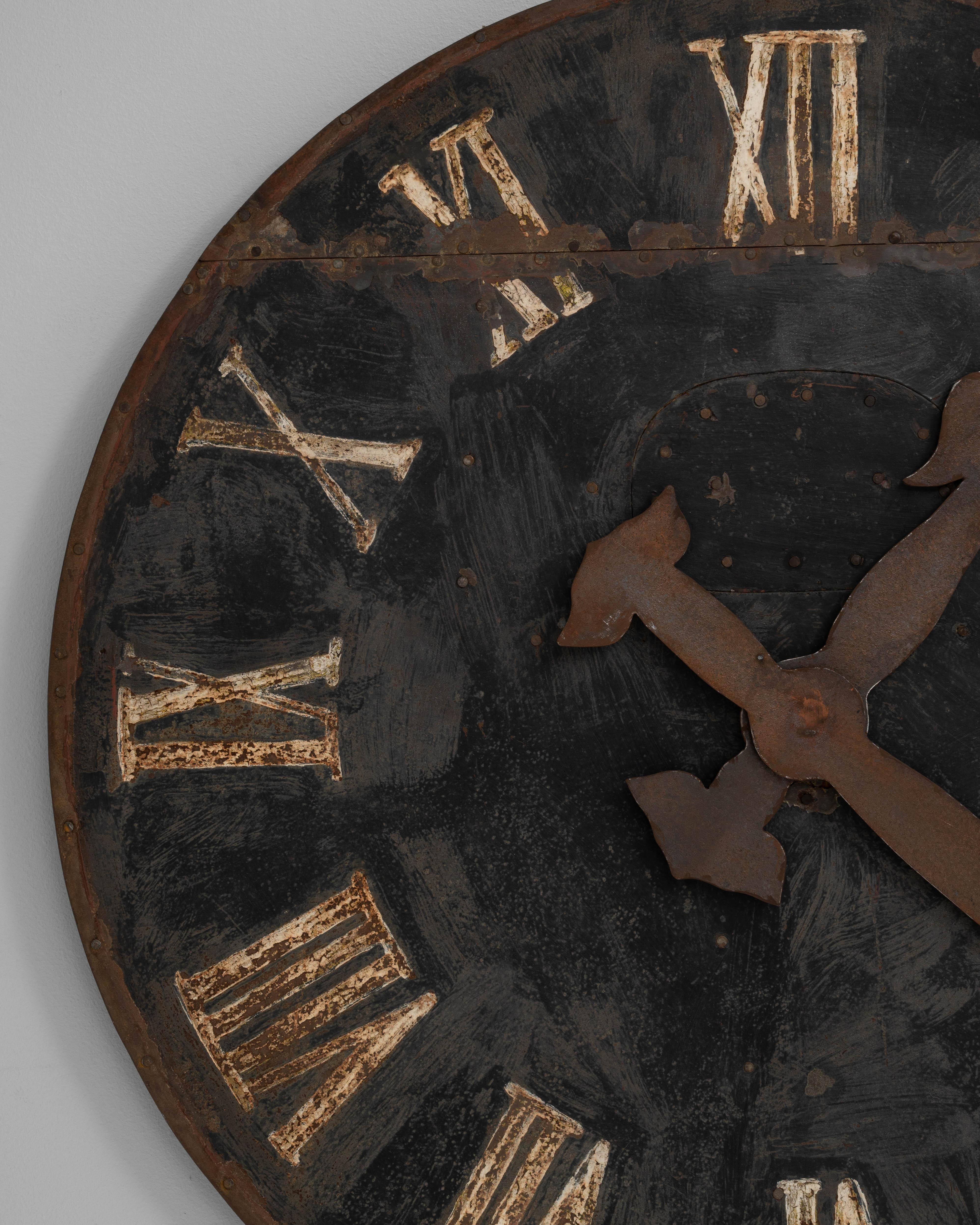1920er Jahre Französisch Industrie Metall Wanduhr Gesicht im Angebot 1