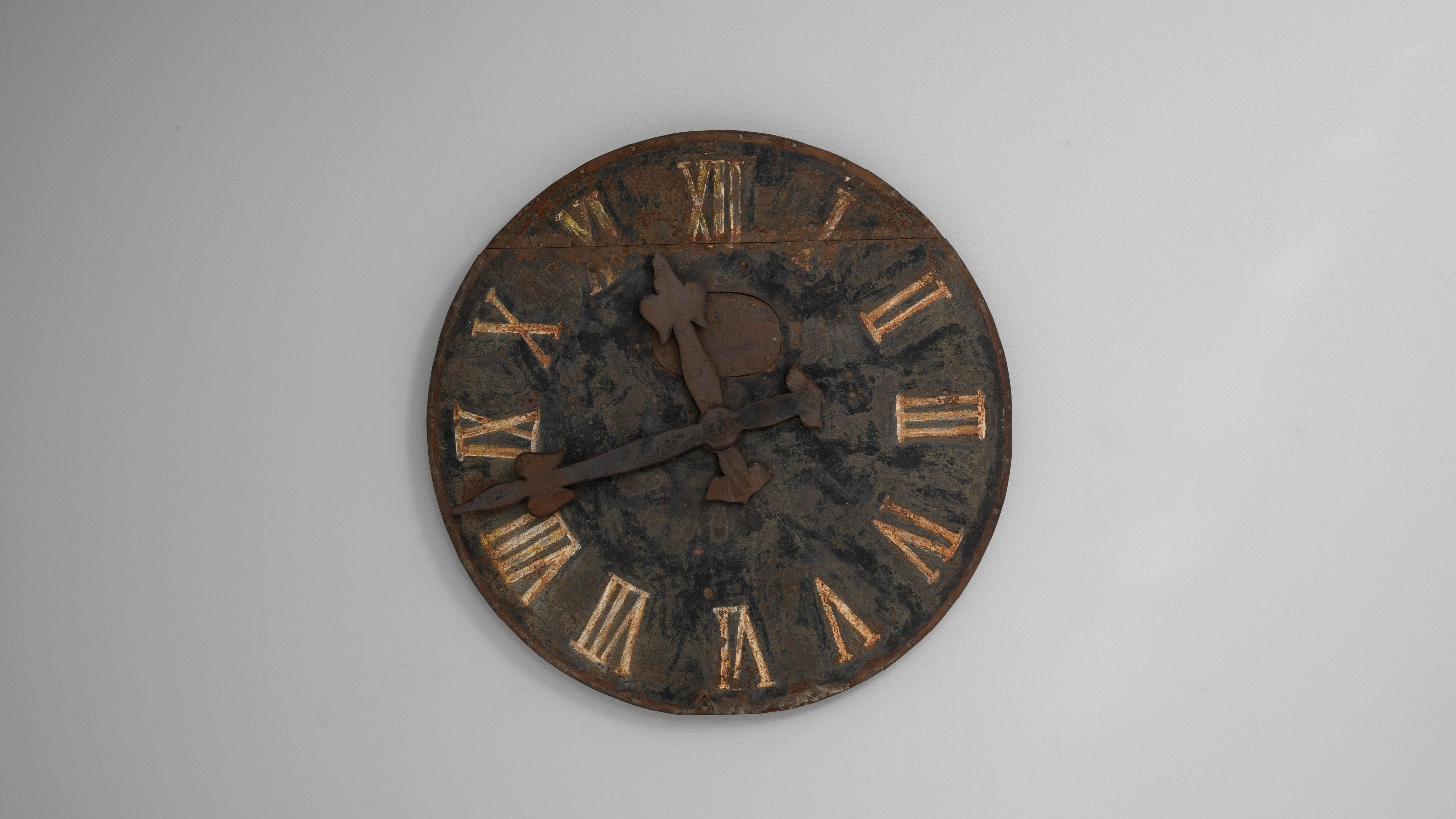 1920er Jahre Französisch Industrie Metall Wanduhr Gesicht im Angebot 2