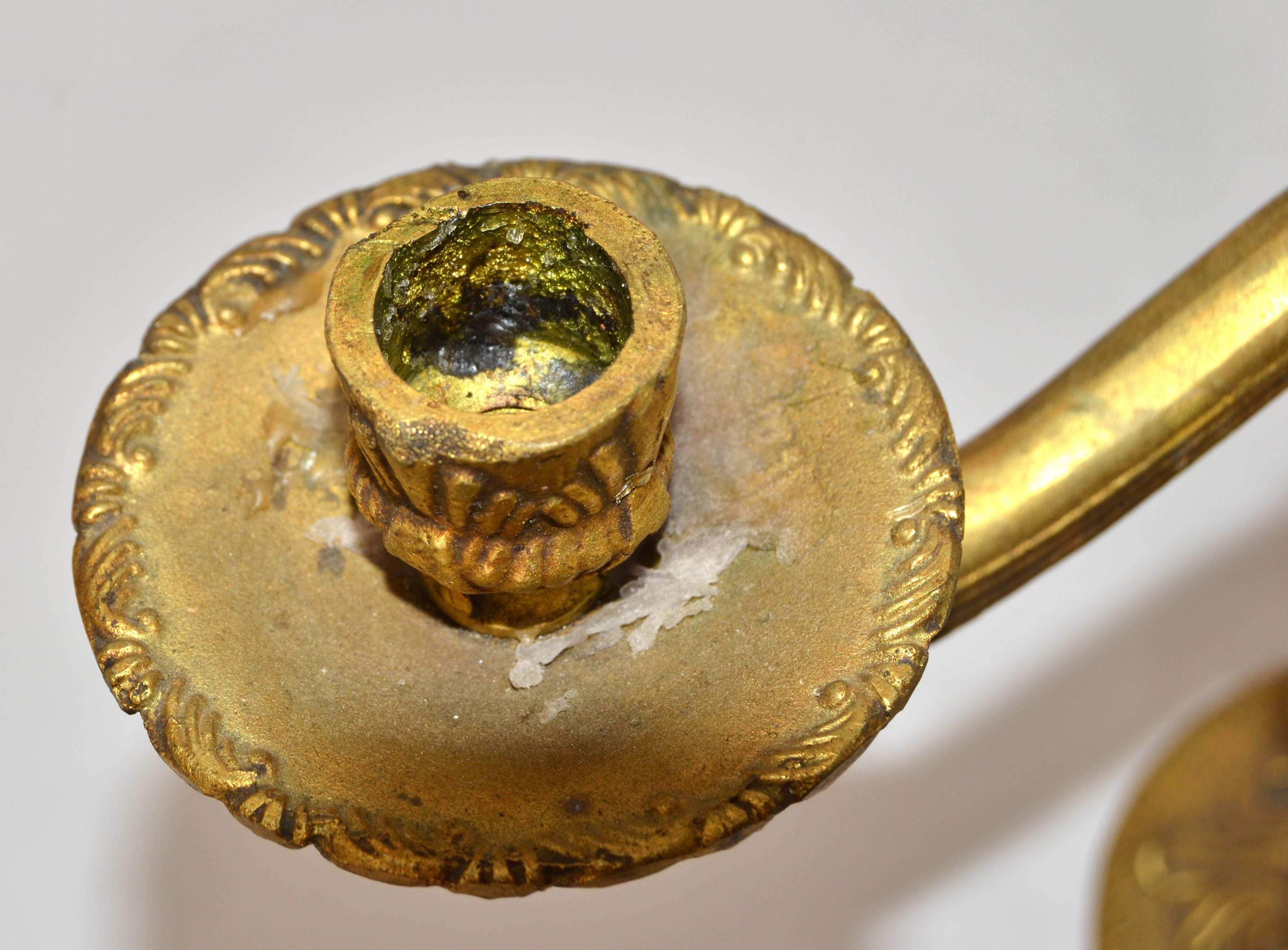 Candelabro francese degli anni '20 in stile Luigi XV a 5 candele in bronzo ornato in vendita 8