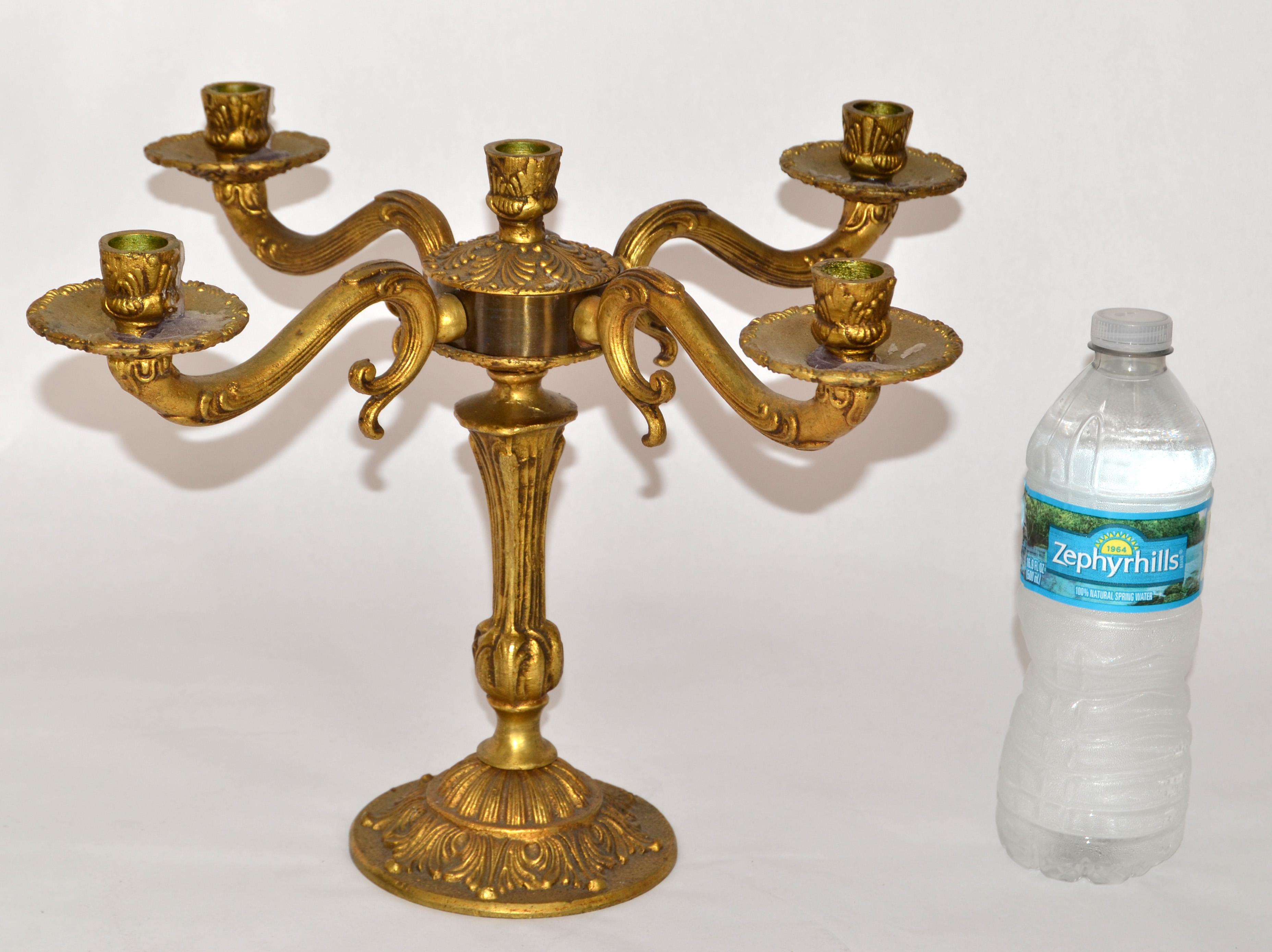 Candelabro francese degli anni '20 in stile Luigi XV a 5 candele in bronzo ornato in vendita 2