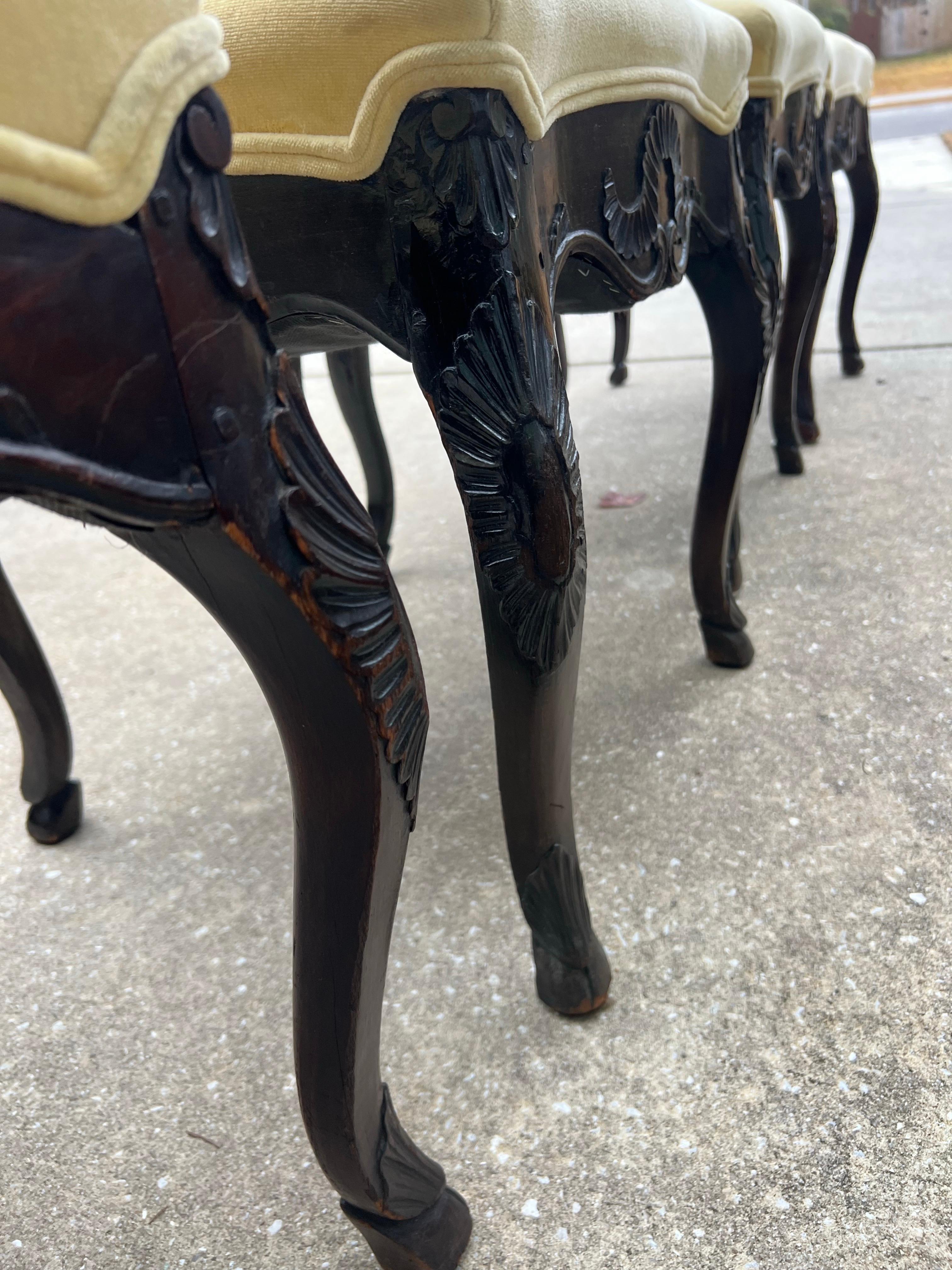 Juego de 4 sillas de comedor francesas de roble estilo Luis XV de los años 20 en venta 7