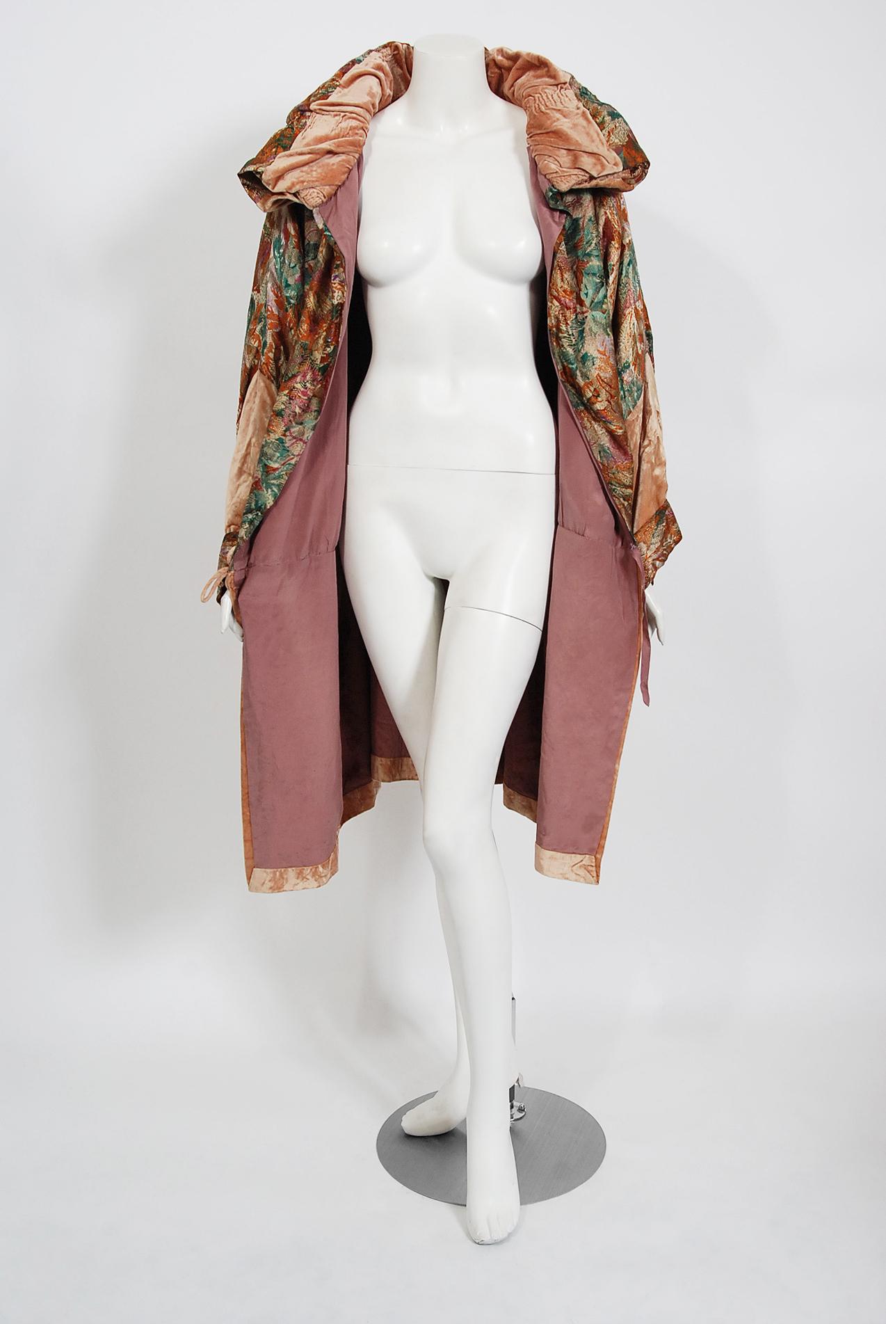 Vintage 1920's French Metallic Deco Lamé & Pink Velvet Dolman-Sleeve Cocoon Coat 3