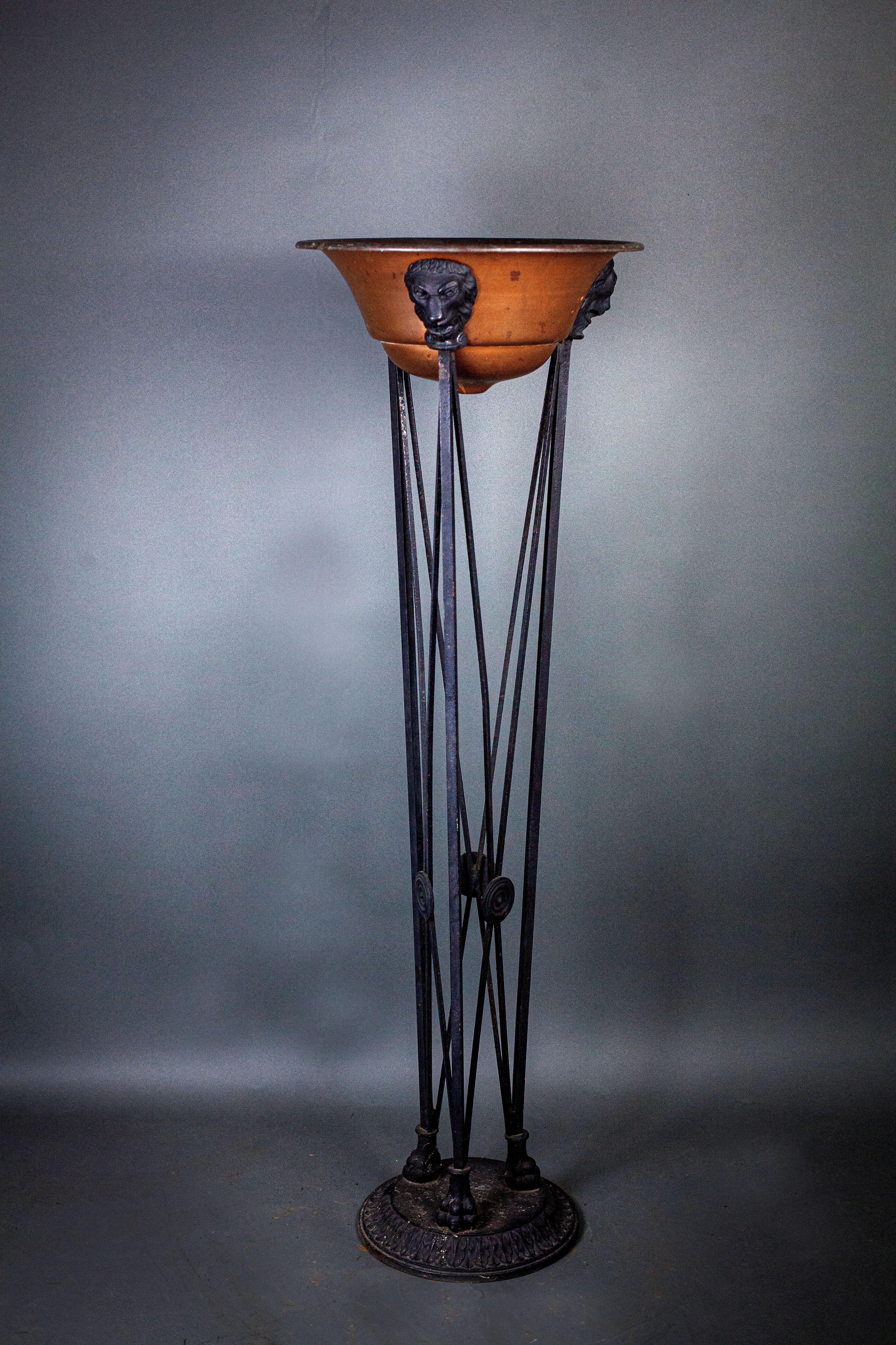 Fleurdetroit presents for your consideration this, 1920s, French Neoclassical plant stand. 

A copper bowl sits upon an iron stand.