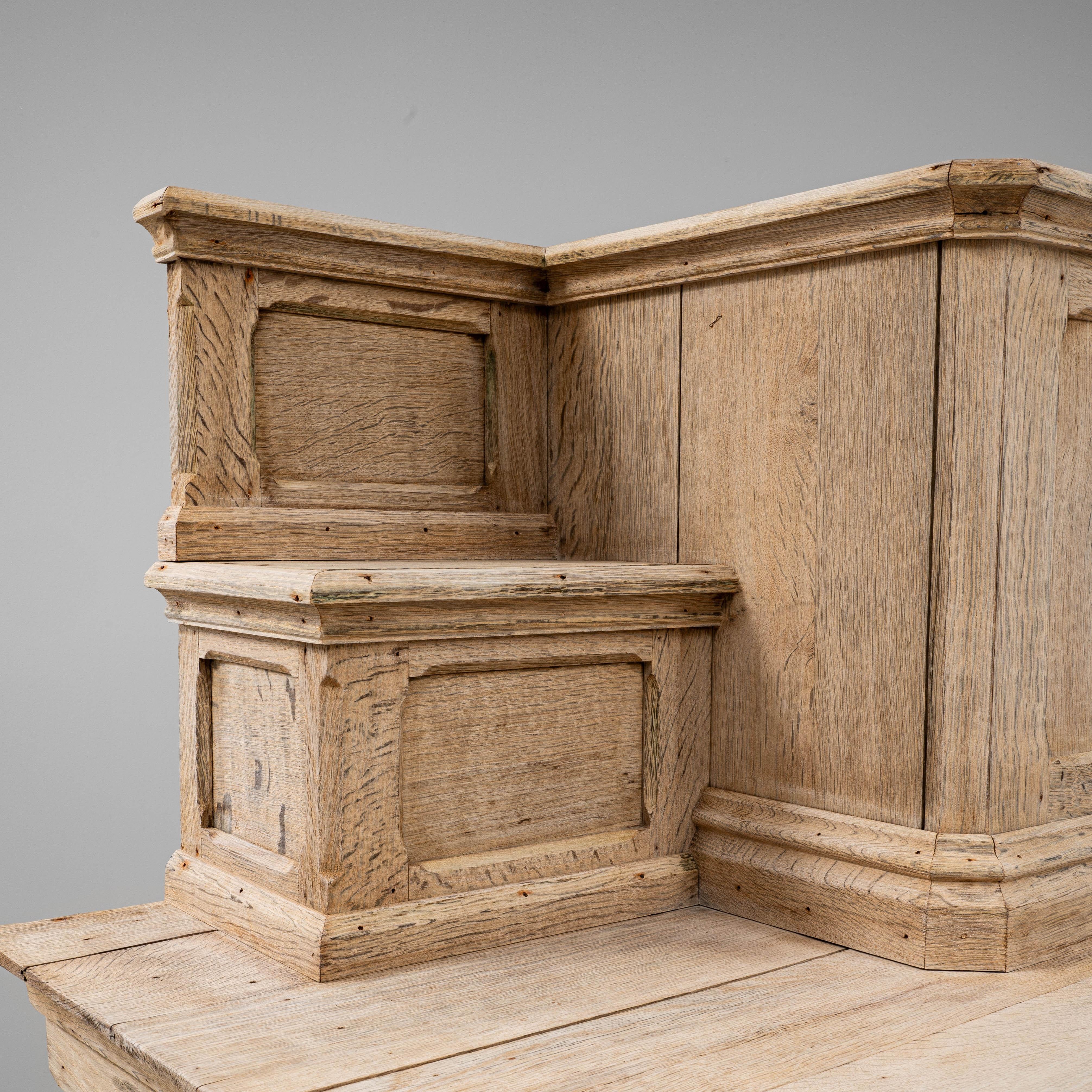1920s French Oak Display Cabinet For Sale 3