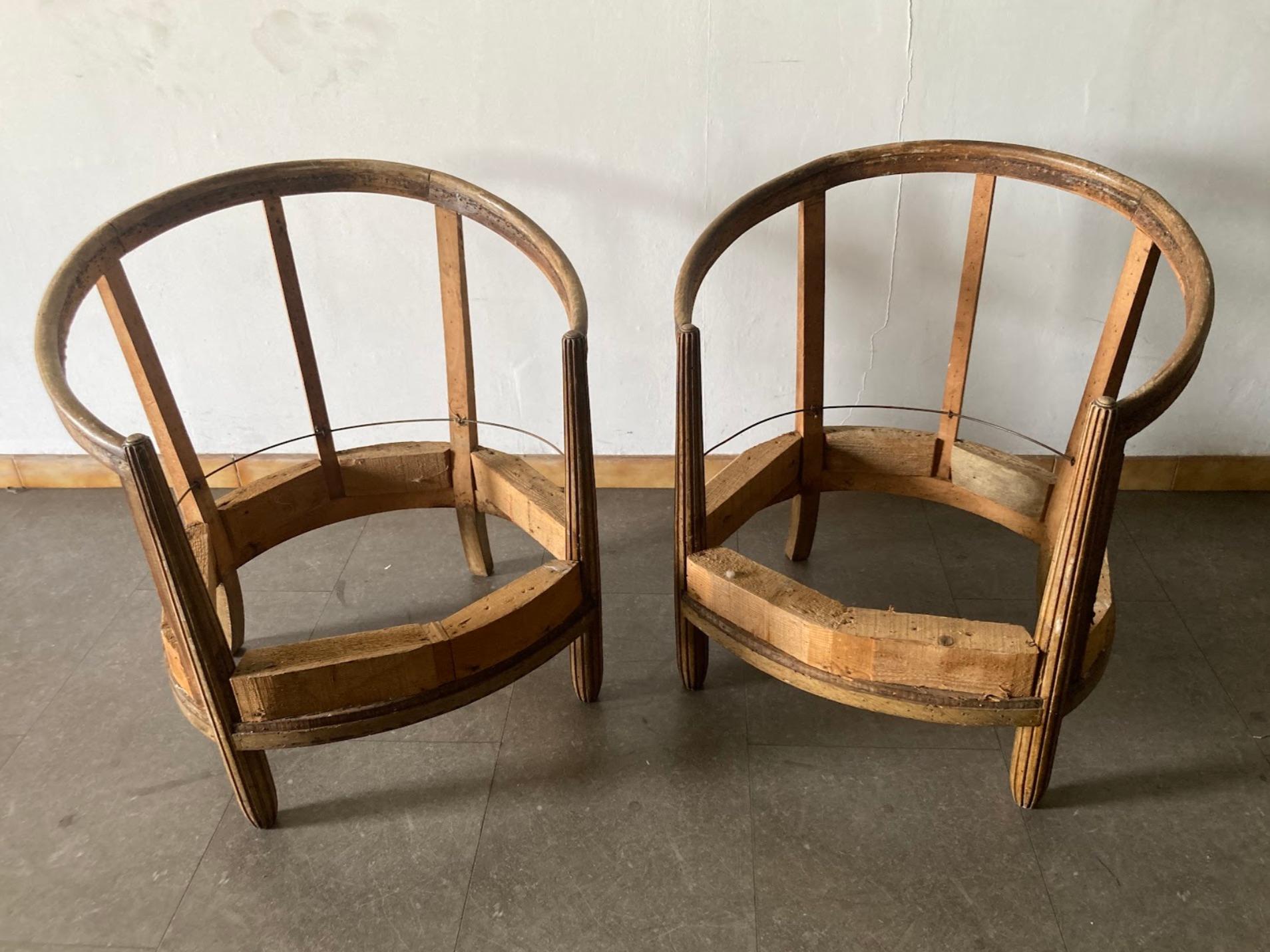 1920s French Parisian Art Deco Maple Tub Armchairs in Cream Boucle - A Pair For Sale 14