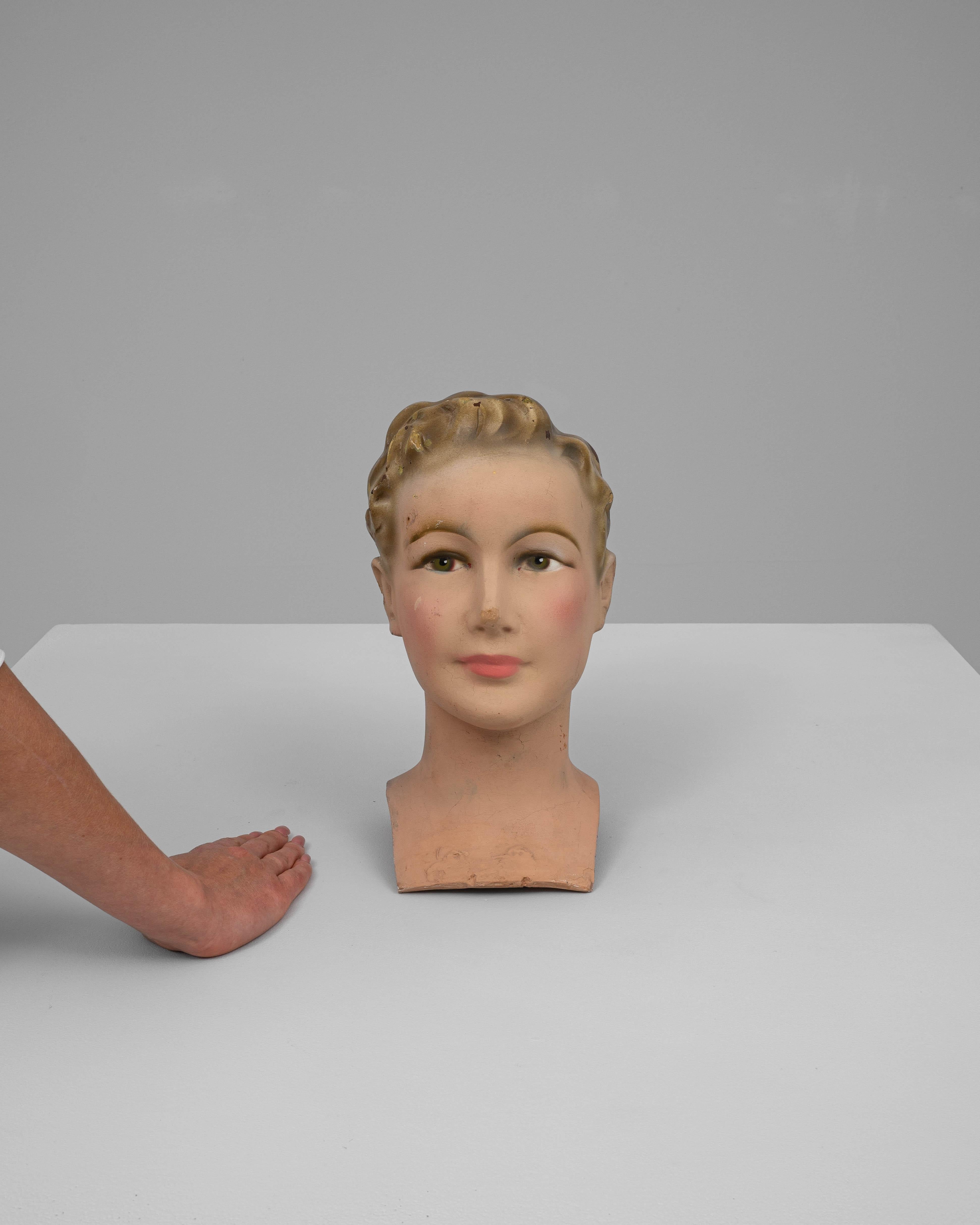 Francese Busto in gesso francese del 1920 in vendita