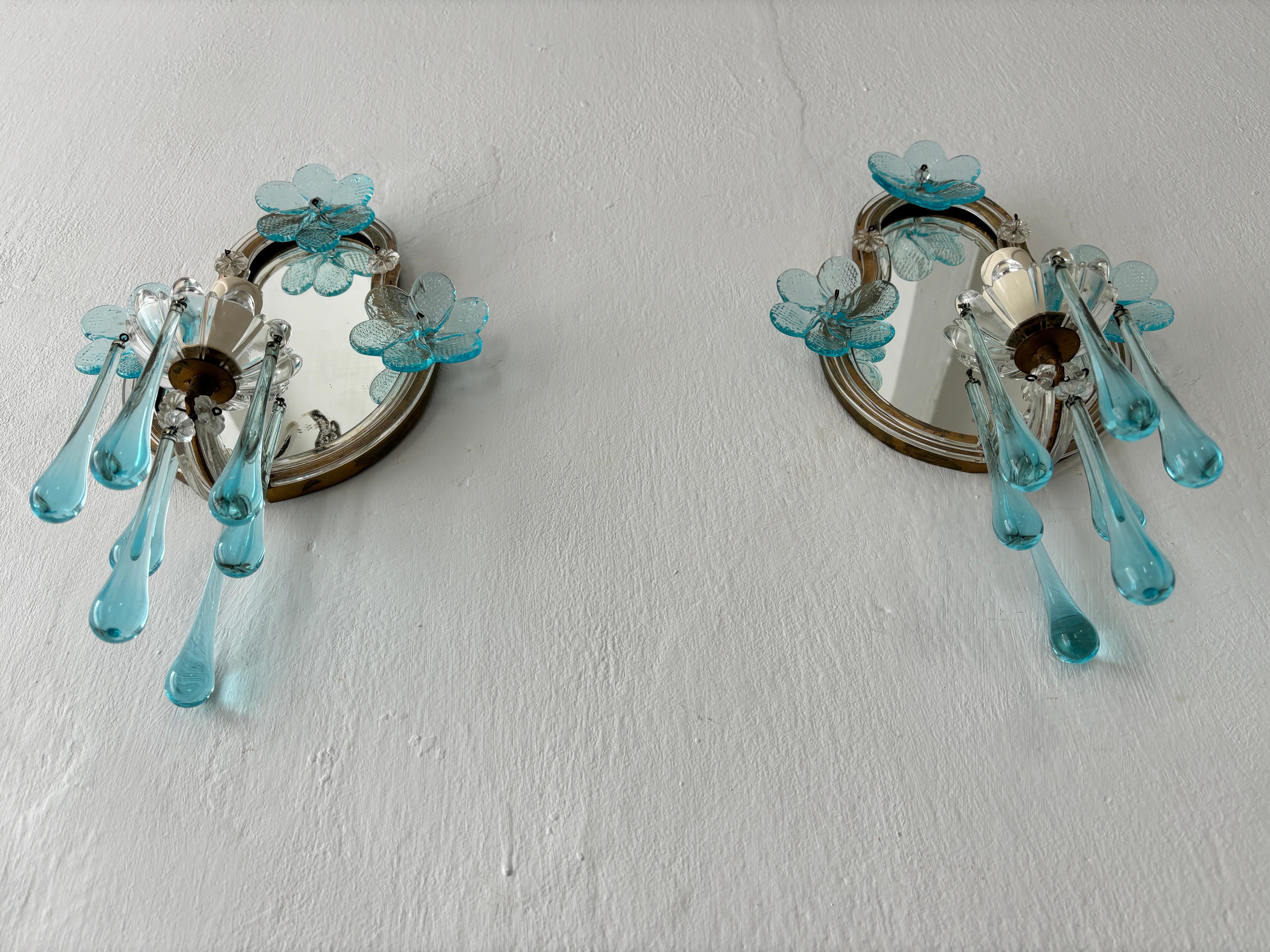 1920s French Rare Aqua Blue Murano Glass Drops & Flowers Mirrored Sconces In Good Condition For Sale In Modena (MO), Modena (Mo)