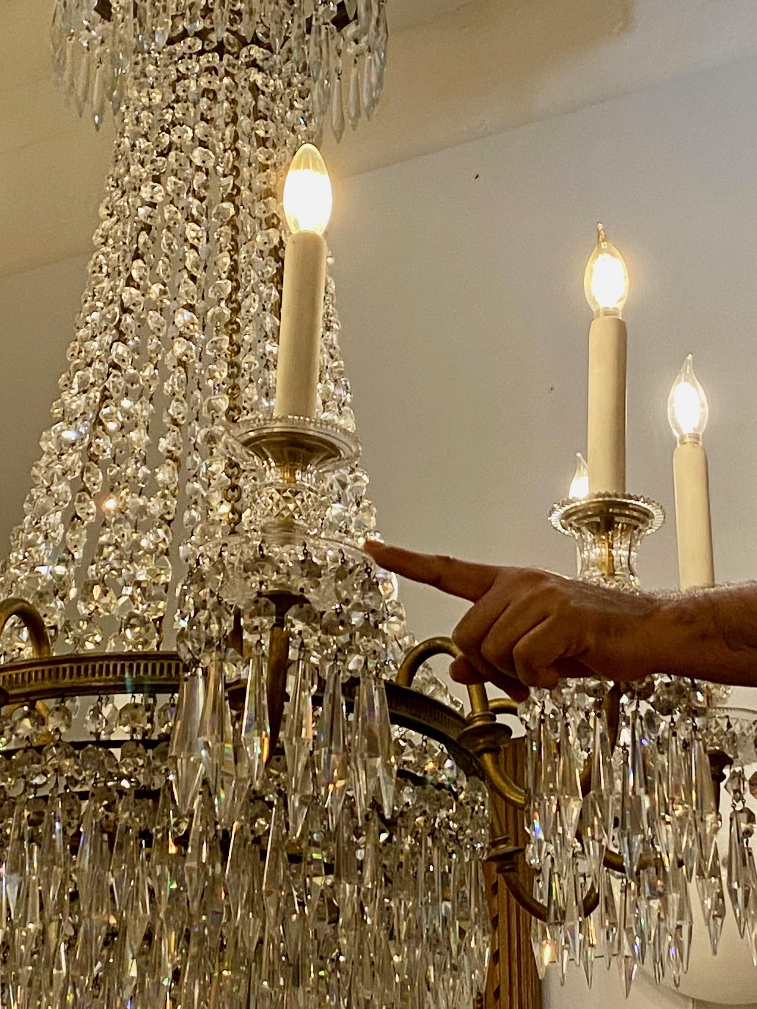 1920s French Regency Crystal and Bronze Chandelier Antique with Hand Cut Crystal For Sale 9