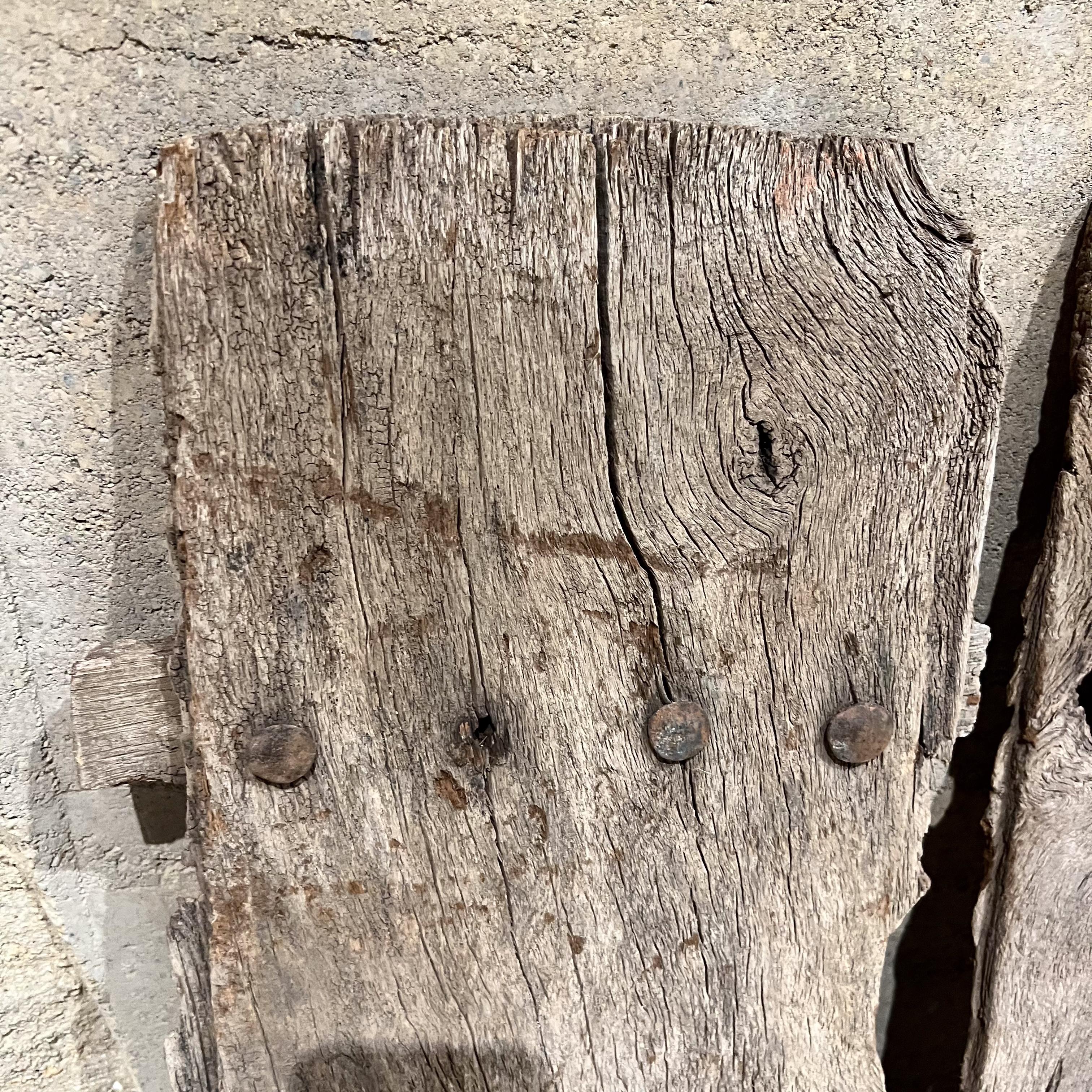 Porte a finestra per fienile rustico in Mesquite
35,5 h x 14 w x 3 w legno, 1 spessore
Condizioni rustiche, originali e non restaurate.
Fai riferimento alle immagini elencate