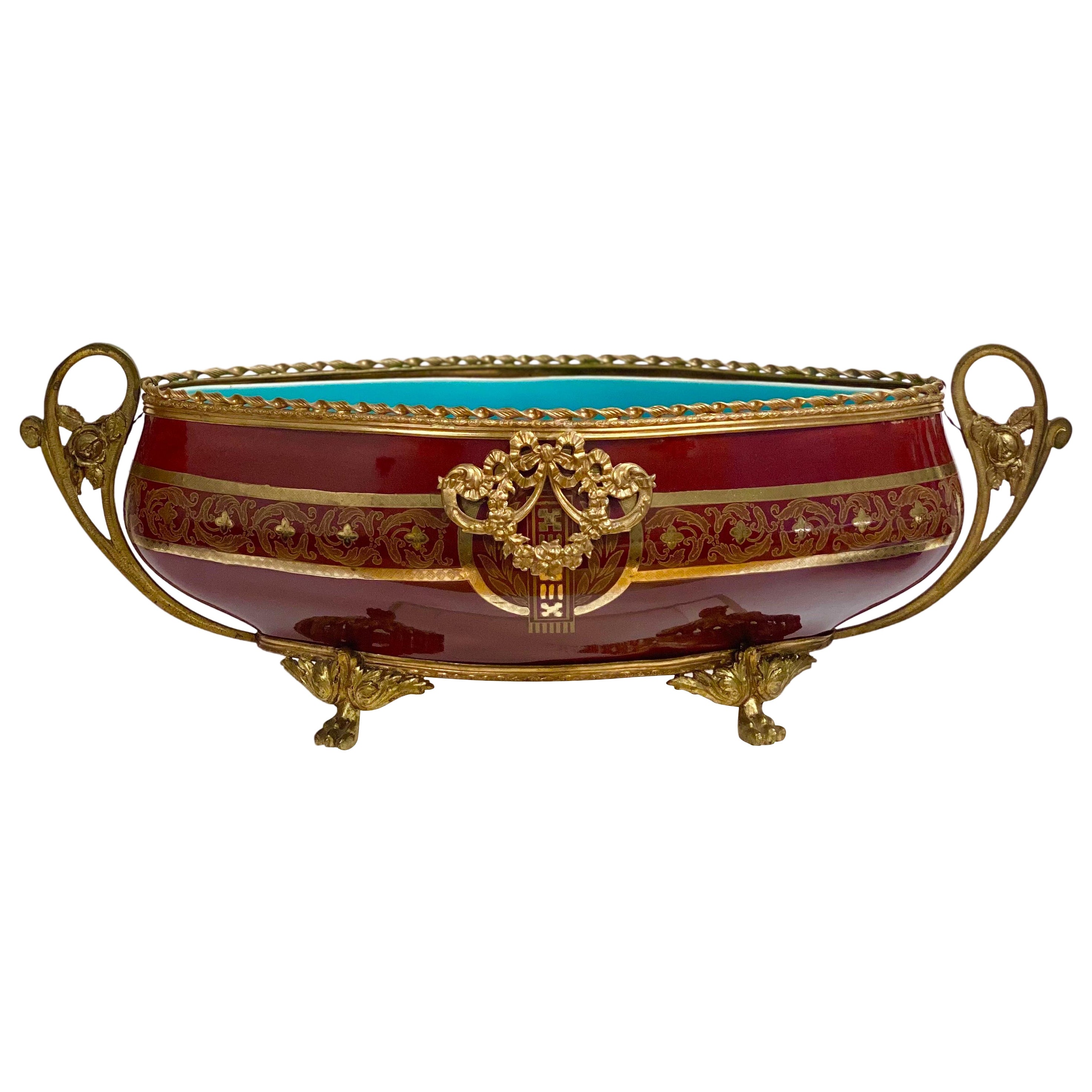 Ciotola Jardiniere Sarreguemines francese degli anni '20 in maiolica rossa e bronzo Ormolu