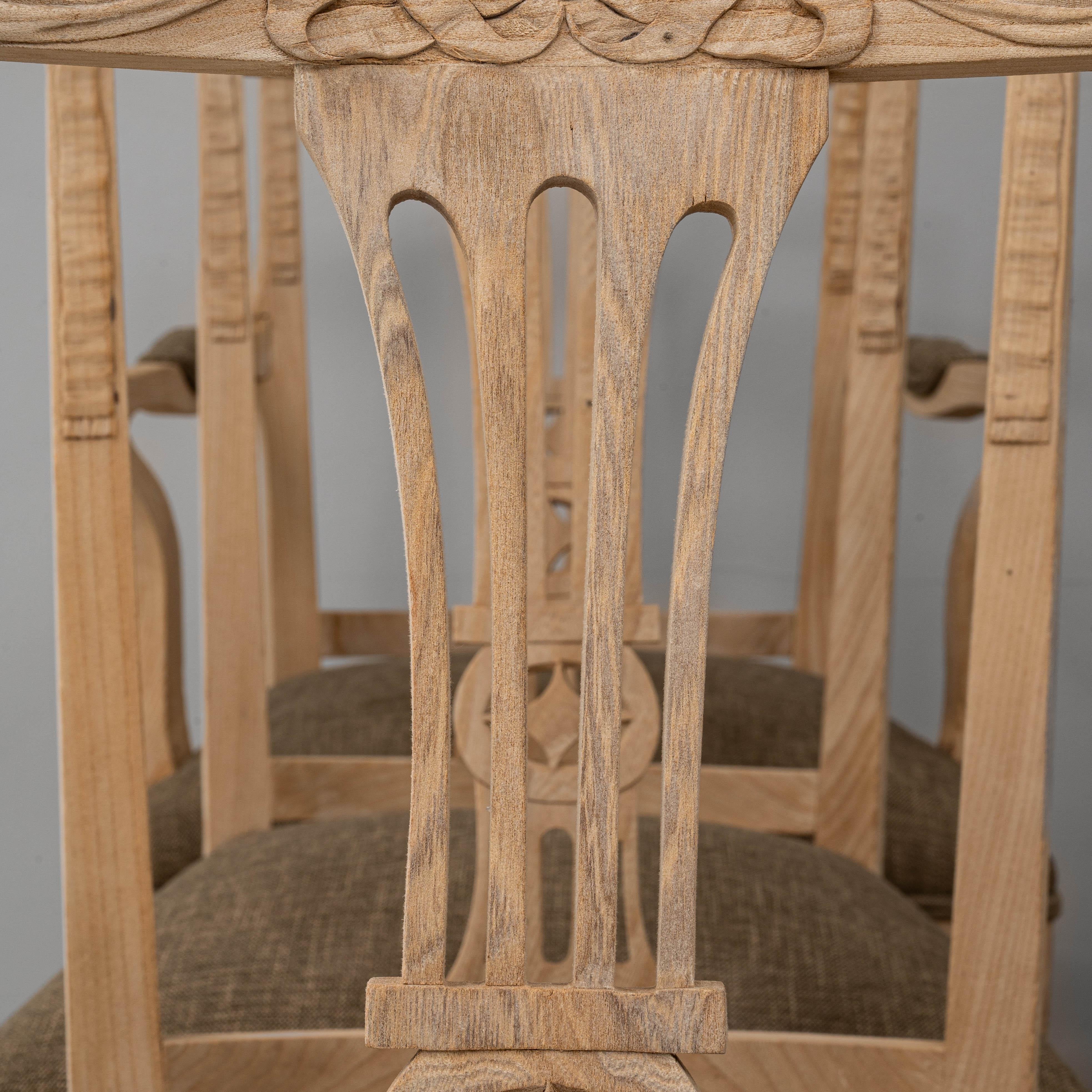 1920s French Set of 10 Oak Neoclassical Dining Chairs in vendita 8