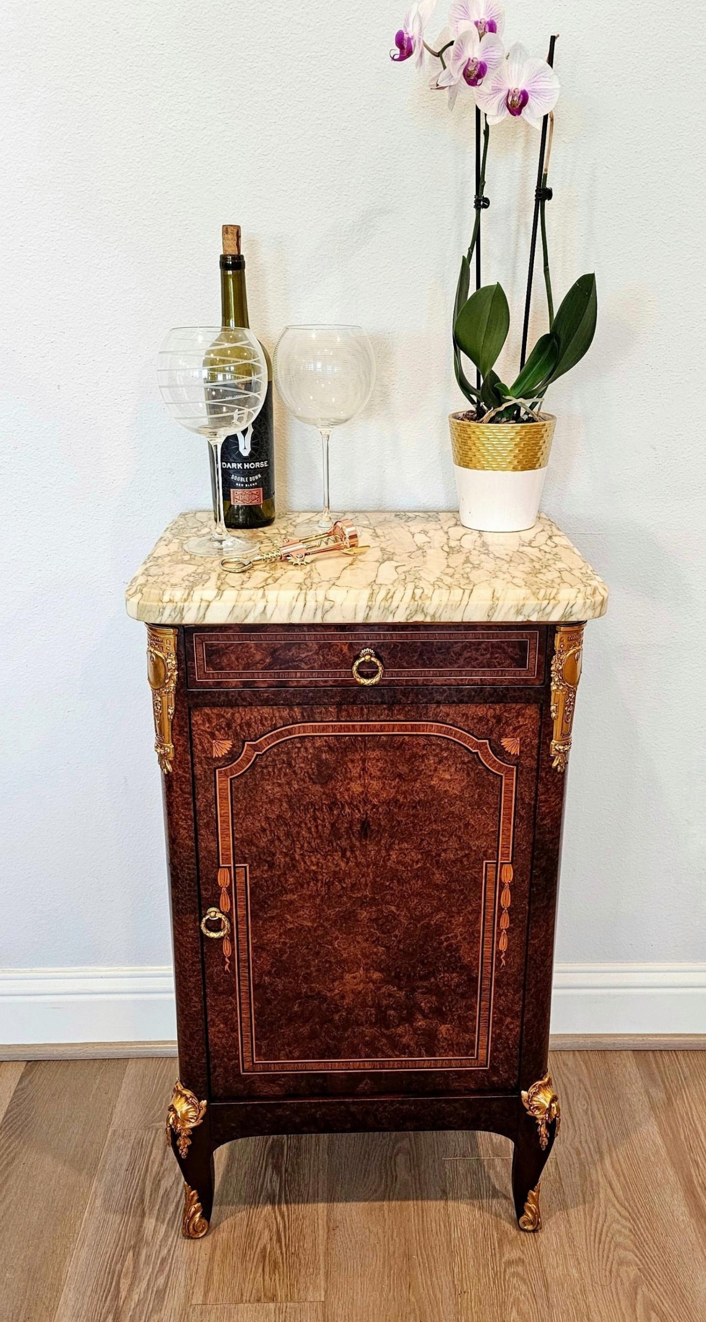 1920s French Transitional Burled Amboyna Nightstand  For Sale 12