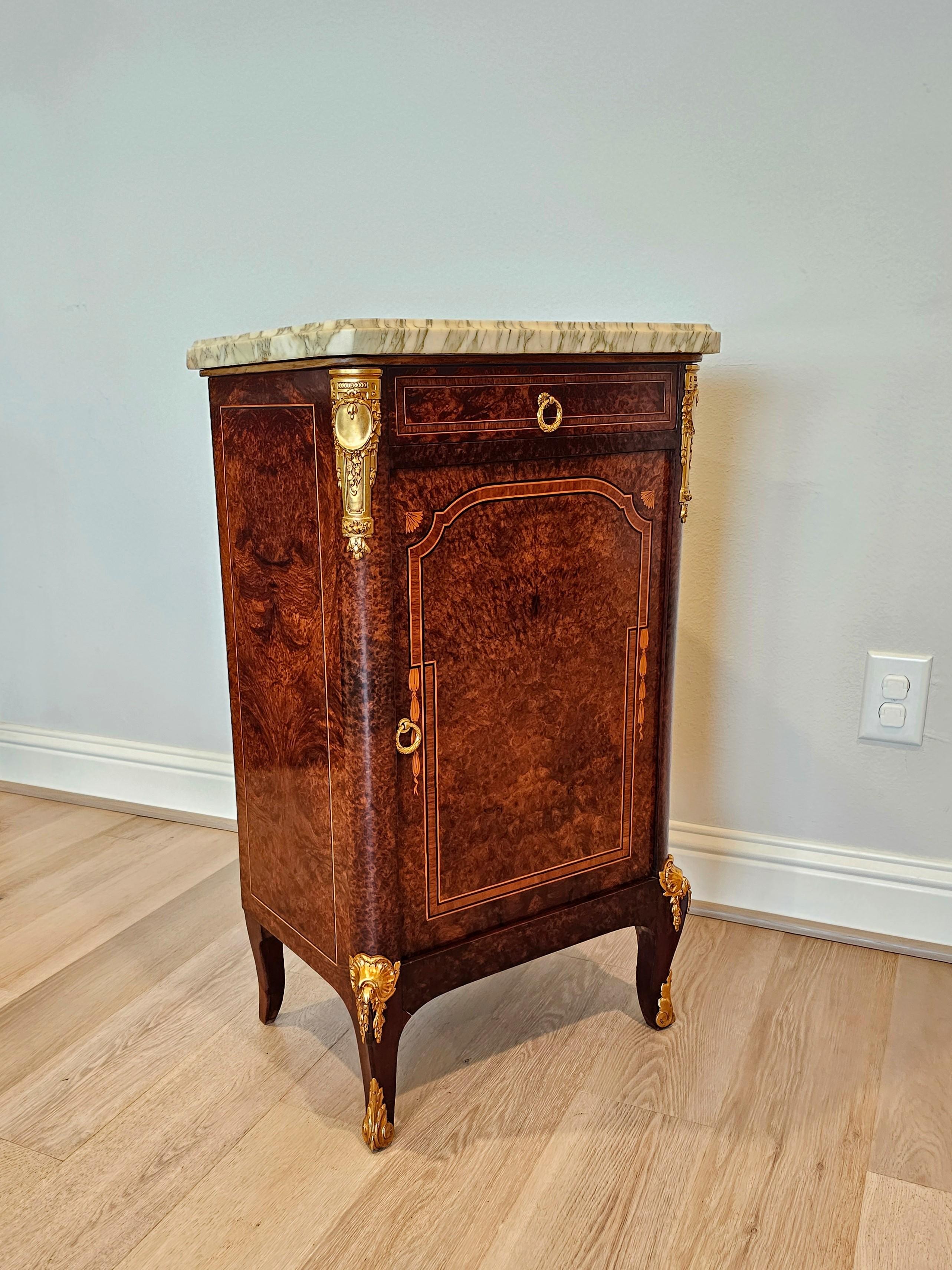 Louis XVI 1920s French Transitional Burled Amboyna Nightstand  For Sale