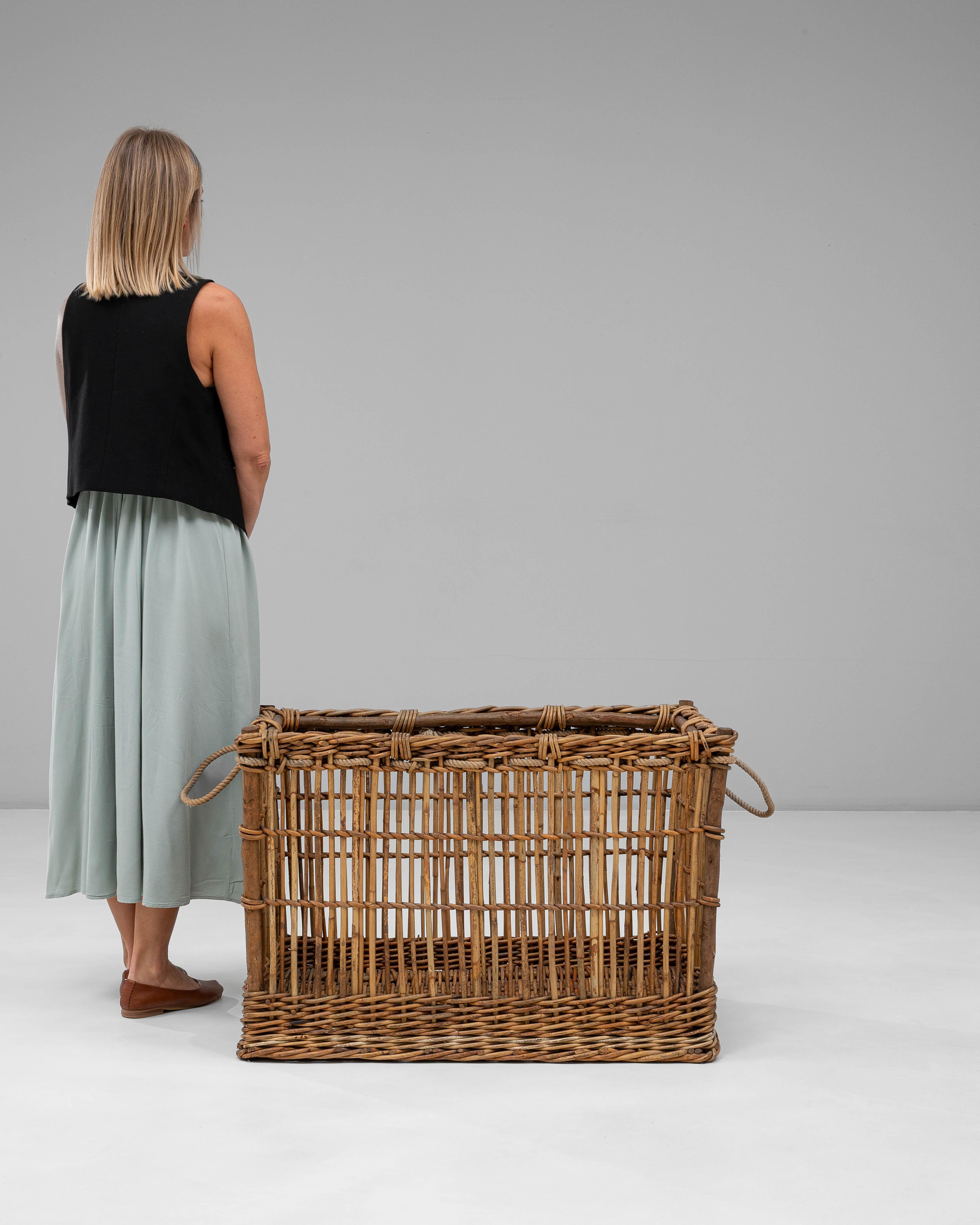 Cesta de mimbre francesa de los años 1920 Francés en venta