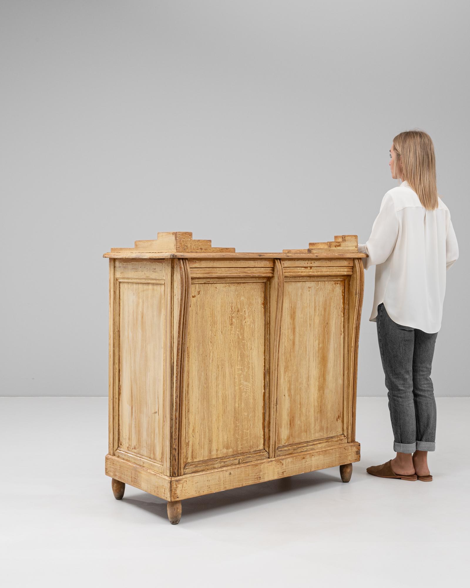 Barra de bar francesa de madera patinada de 1920 Madera en venta