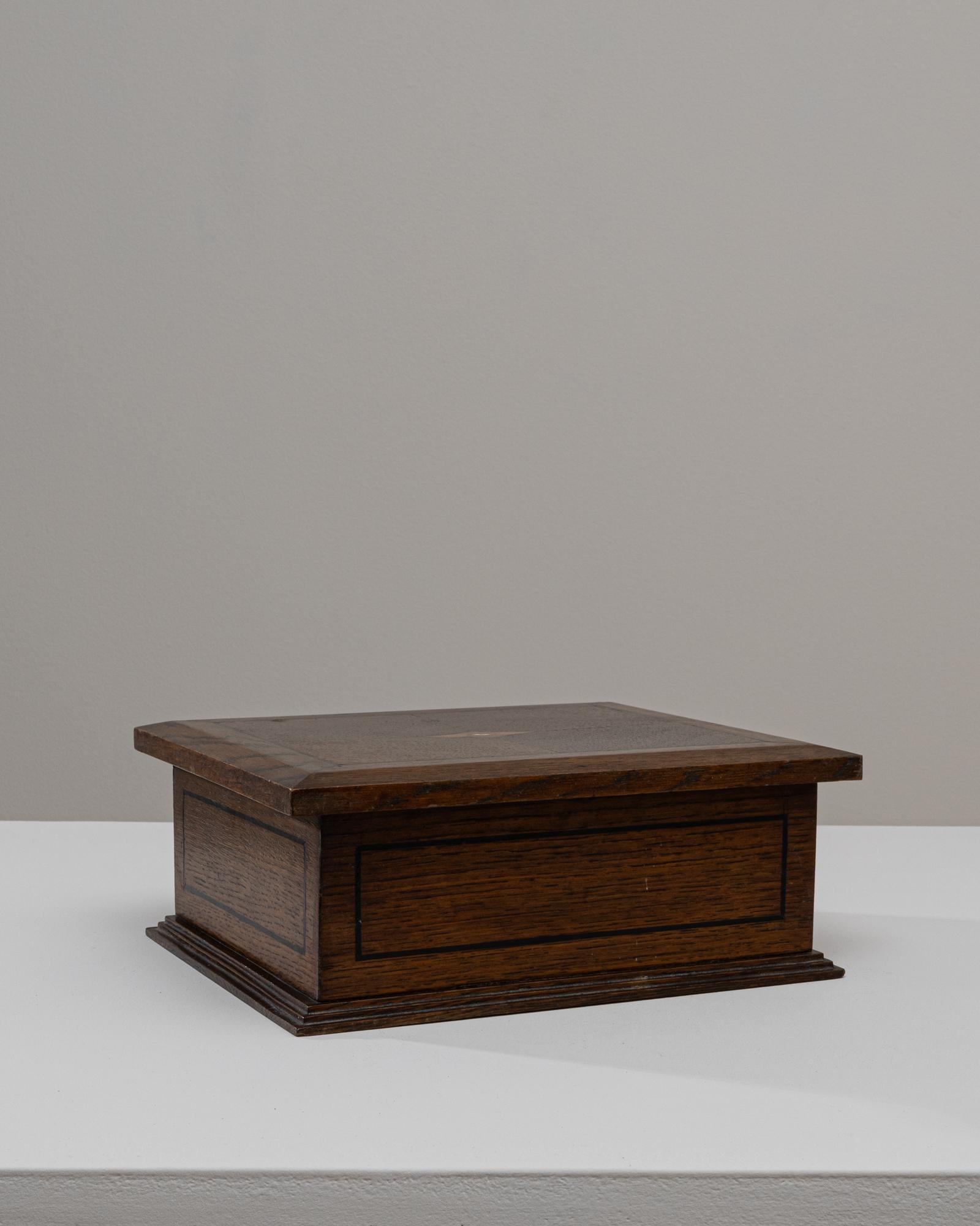 XX secolo Scatola di legno francese del 1920 in vendita