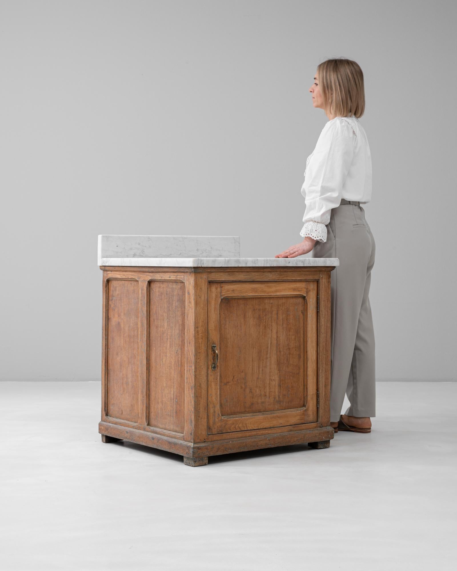 Marmo Buffet francese anni '20 in legno con piano in marmo