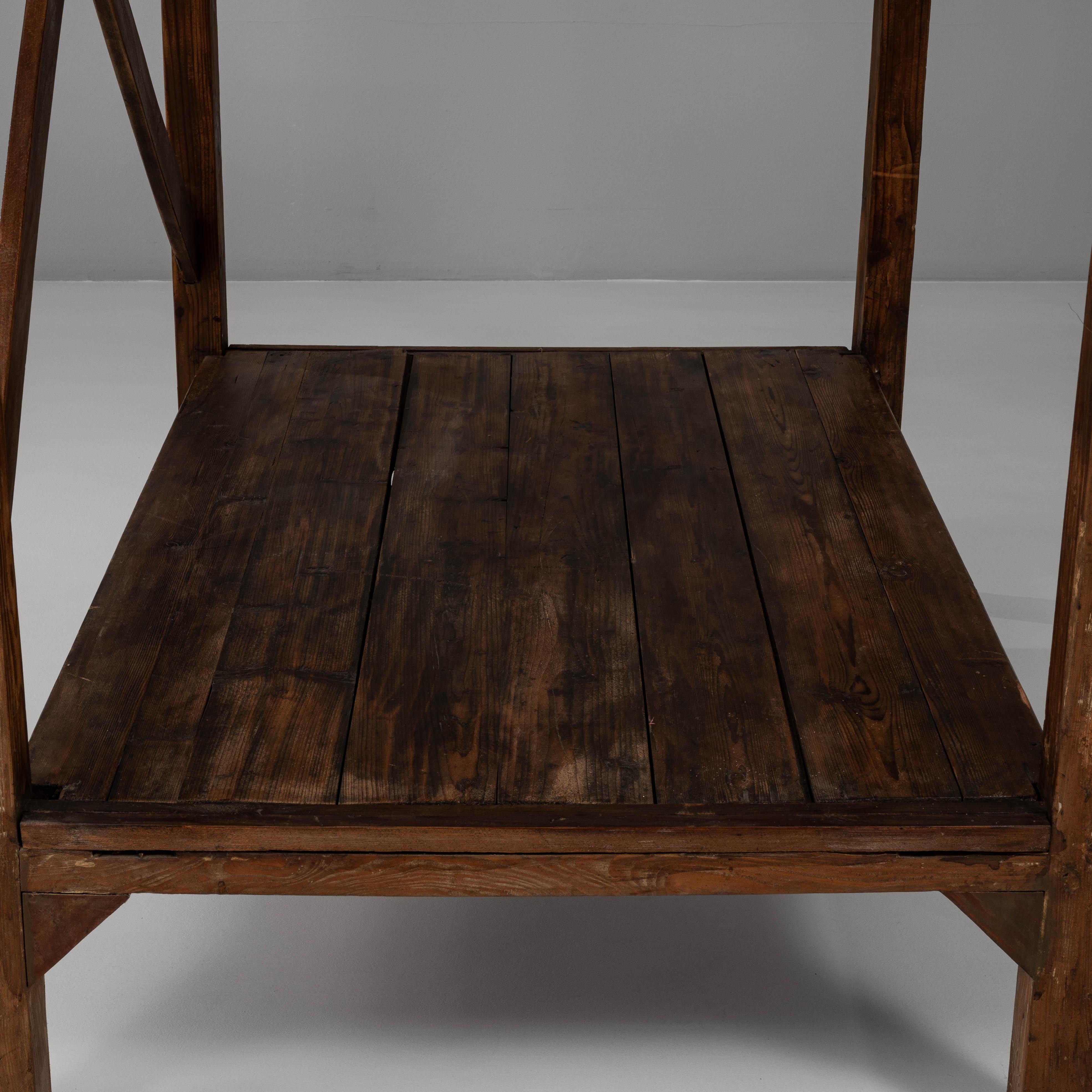 Scaffale francese anni '20 con cornice a X in legno in vendita 6