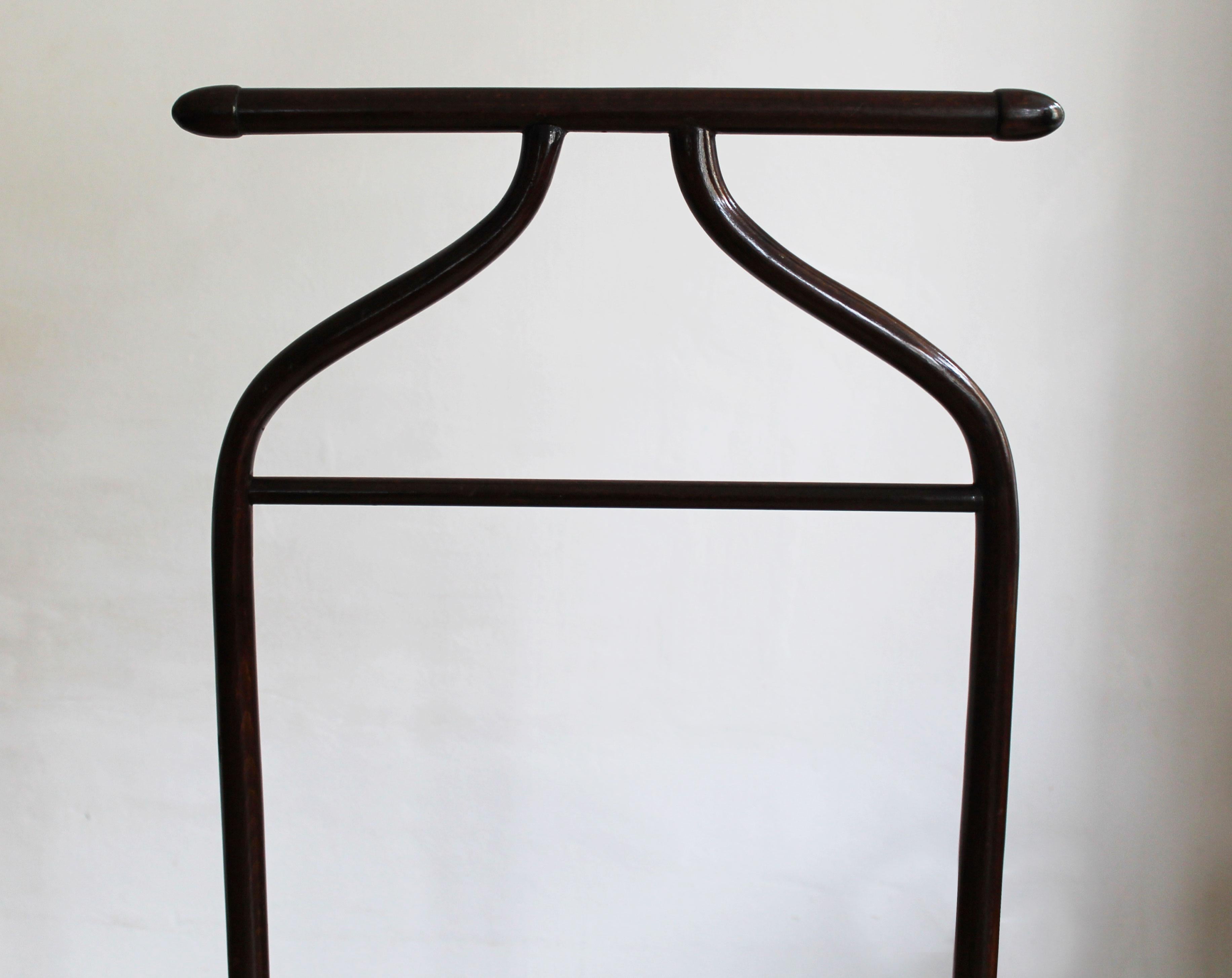 Austrian 1920's Gentleman's Valet Stand Model P133 by Thonet For Sale