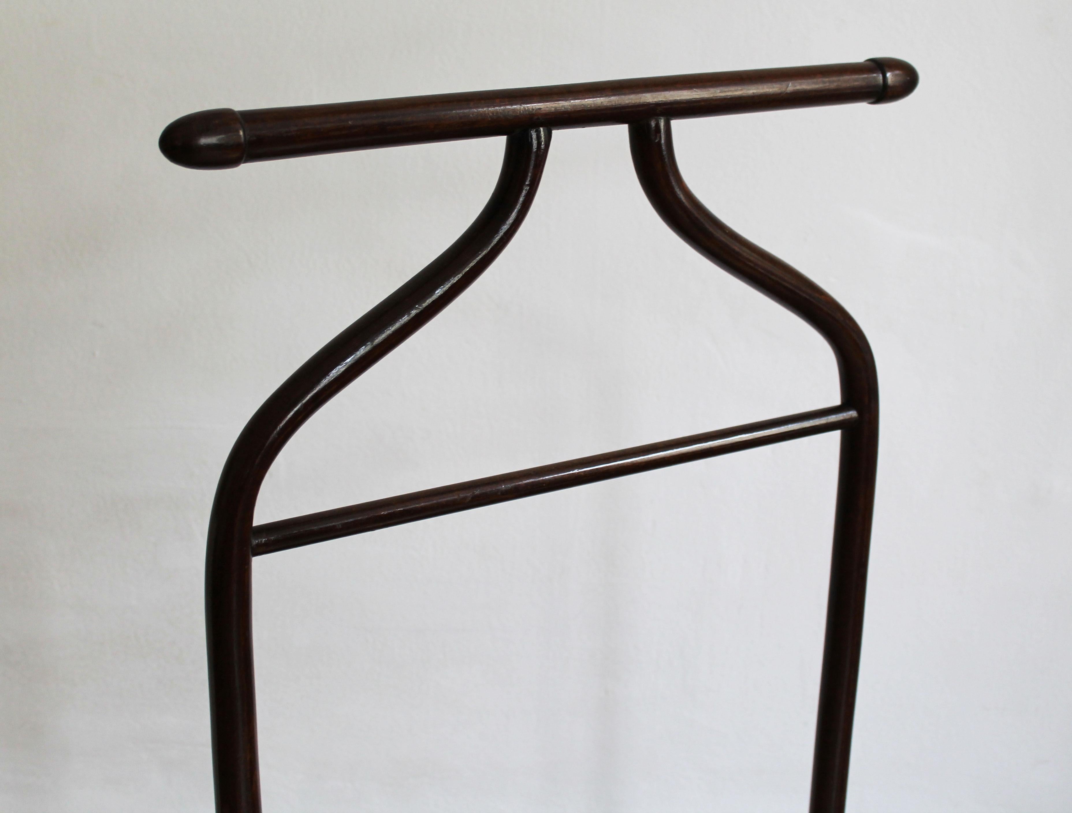 Lacquered 1920's Gentleman's Valet Stand Model P133 by Thonet For Sale