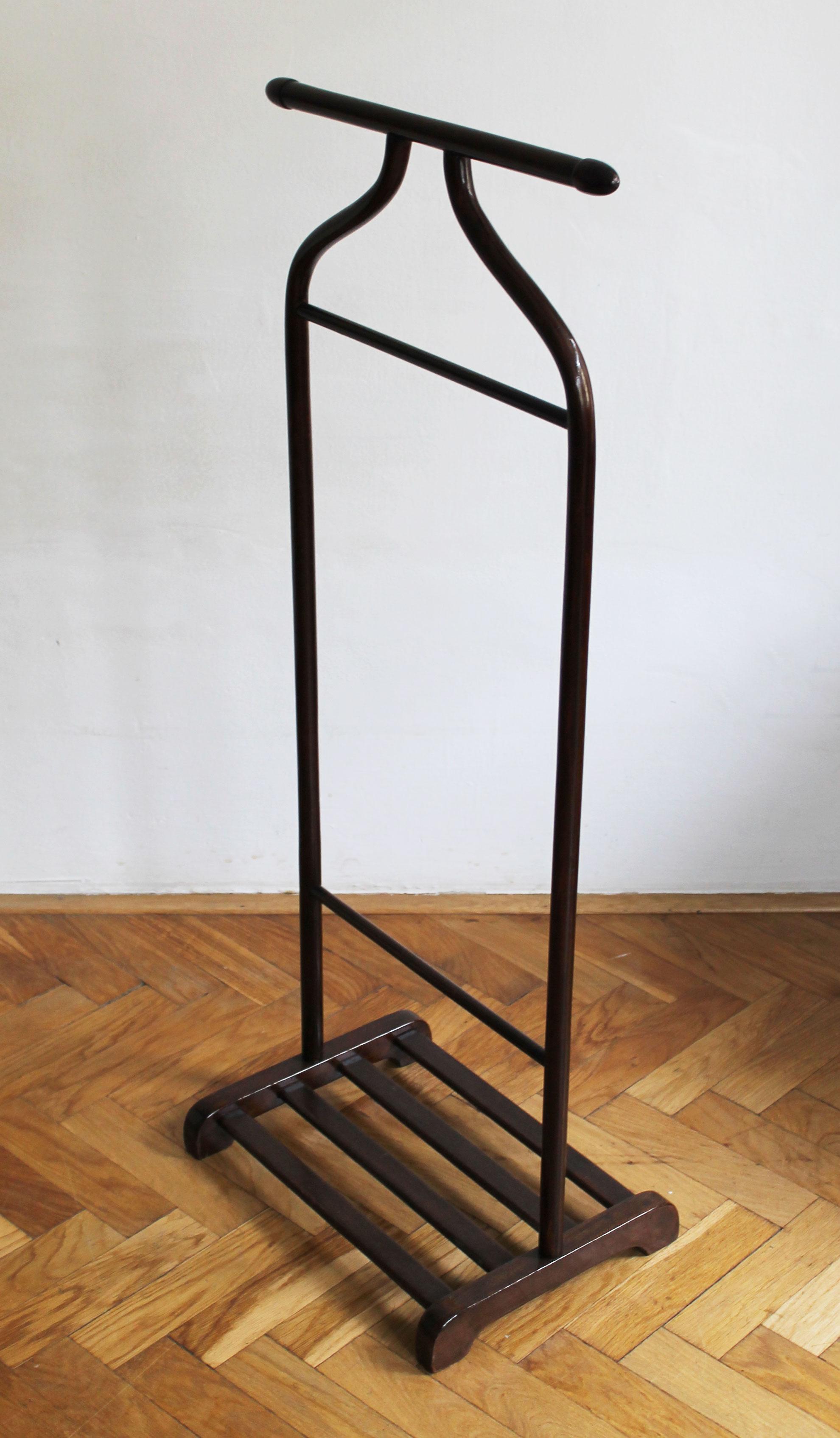 1920's Gentleman's Valet Stand Model P133 by Thonet For Sale 1