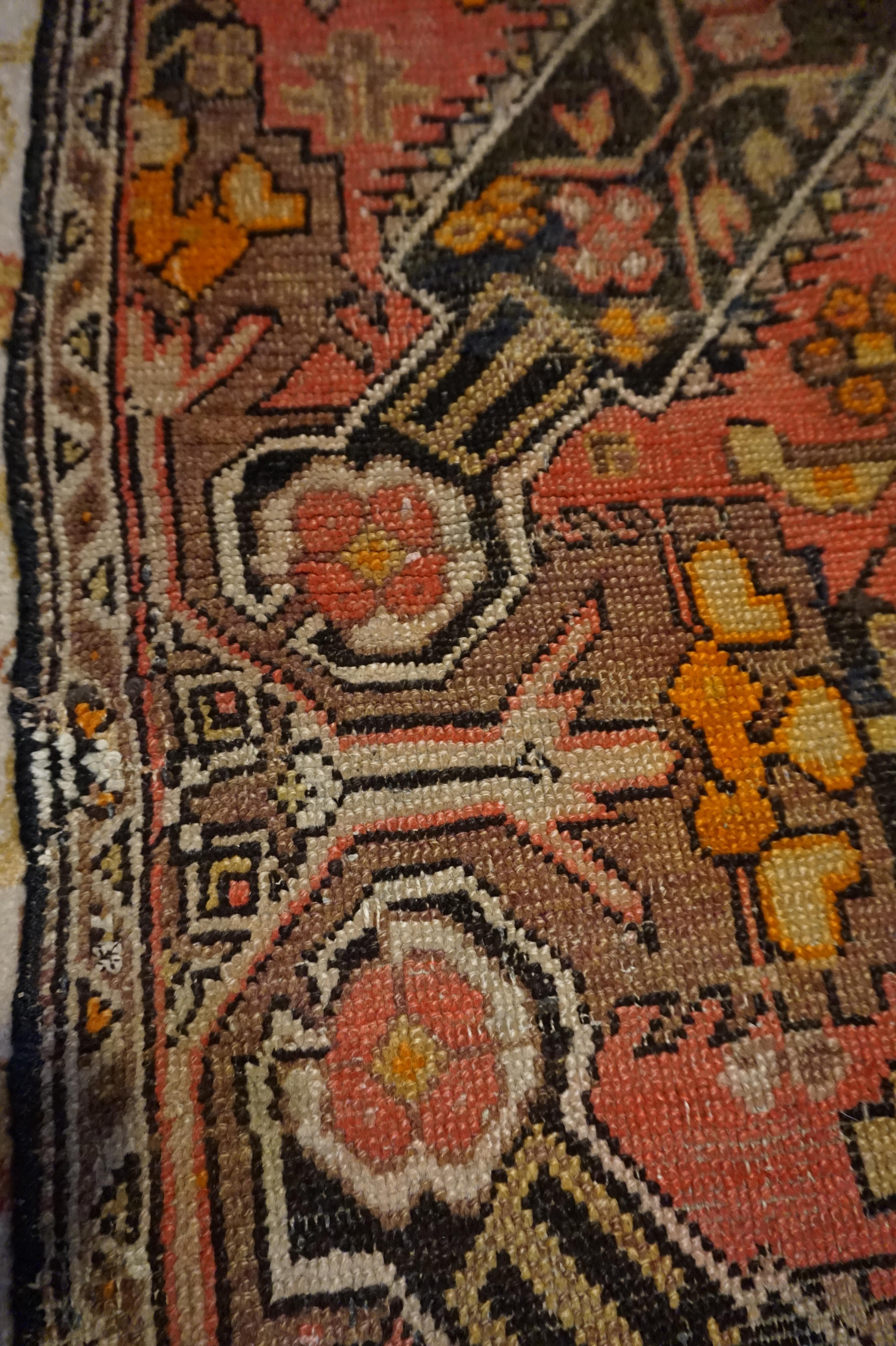 1920's Georgia Caucasus Hand-knotted Rug With Kite Medallions & Geometric Scheme For Sale 1