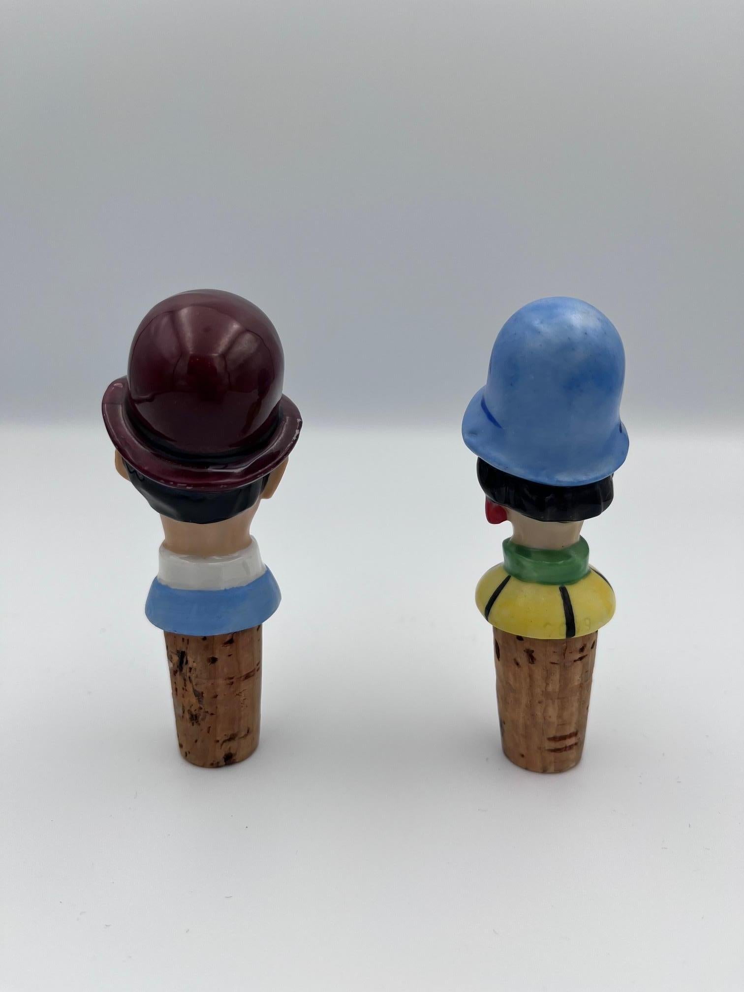 Début du 20ème siècle Bouchons de bouteille en porcelaine et en liège du couple séduisant d'Allemagne des années 1920 en vente