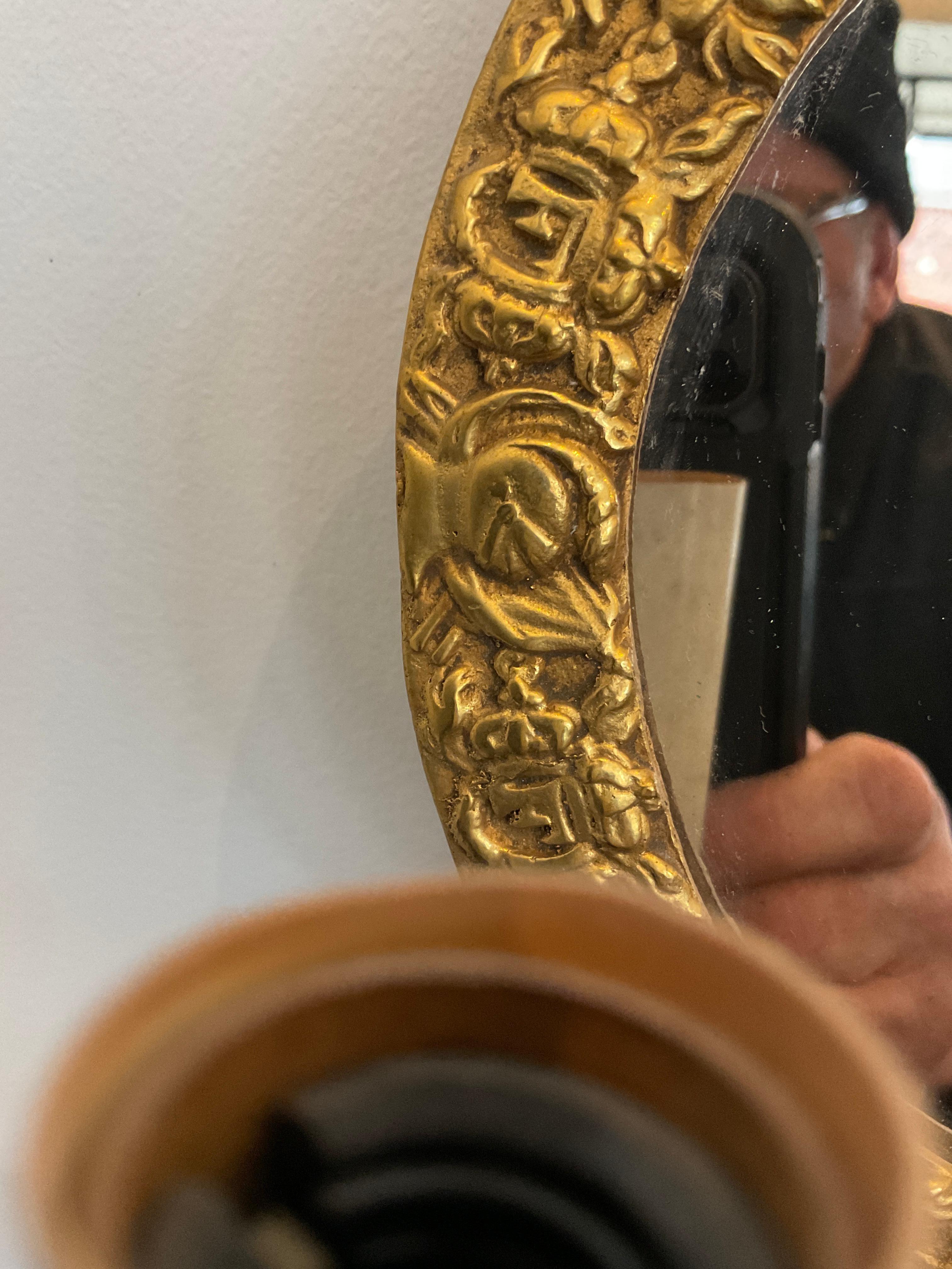 1920s Gilt Bronze Mirrored Knight Sconces with Crown Top For Sale 5