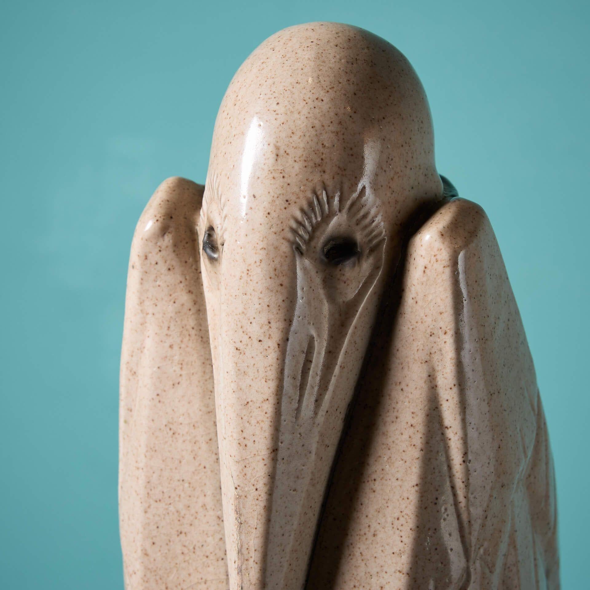 Art Déco Scultura di pellicano in gres smaltato degli anni '20 in vendita