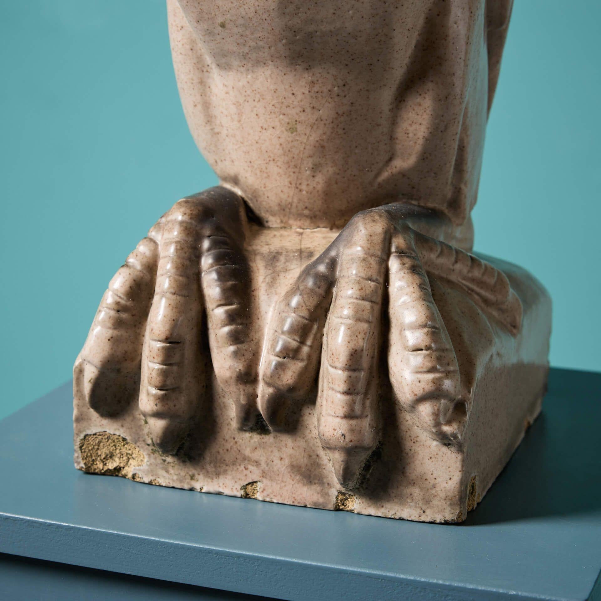 Inglese Scultura di pellicano in gres smaltato degli anni '20 in vendita