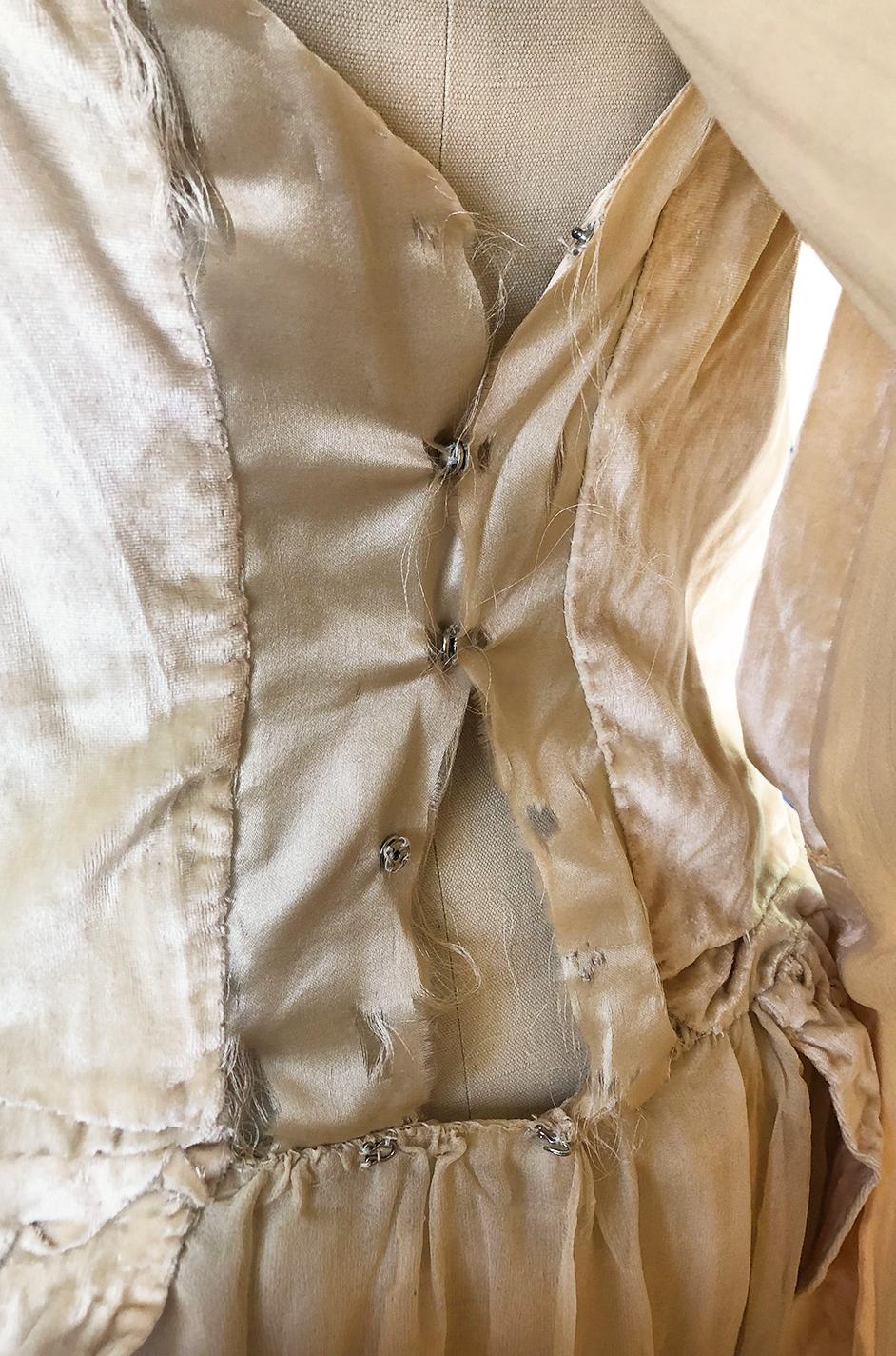 1920s Gold Ivory Silk Velvet & Silk Chiffon Pearl Flower Beaded Dress 10