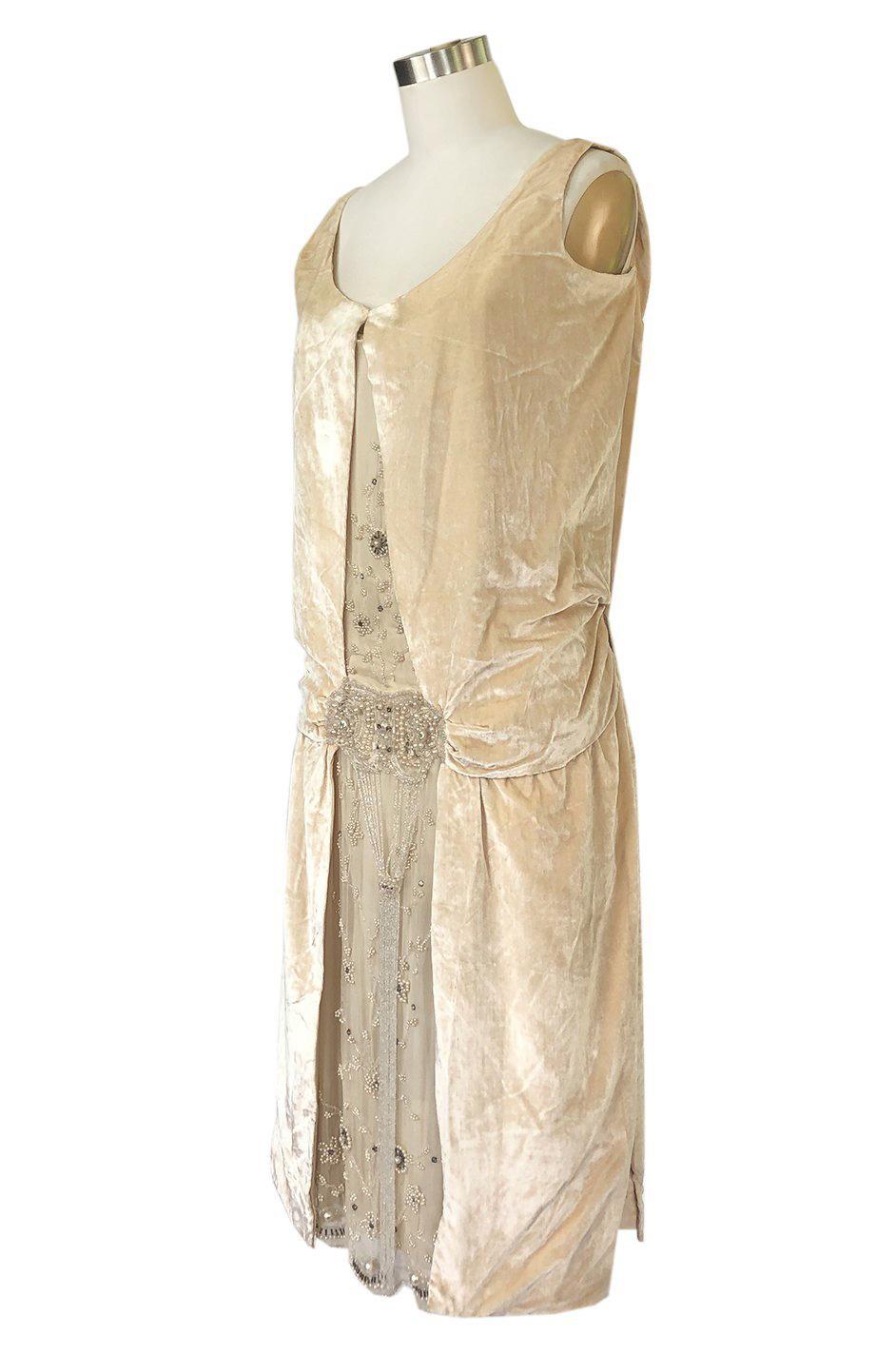 Women's 1920s Gold Ivory Silk Velvet & Silk Chiffon Pearl Flower Beaded Dress