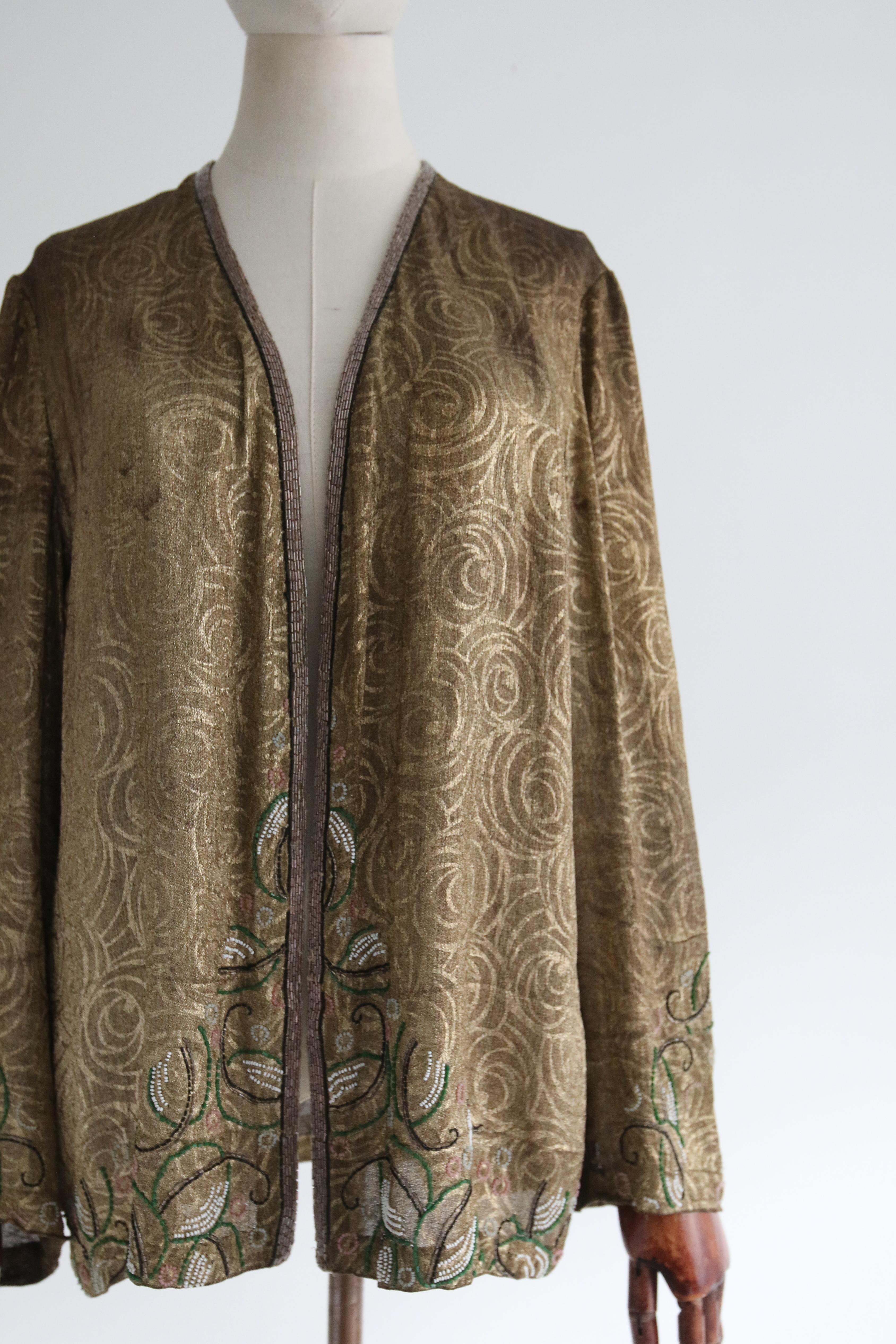 1920'S Gold Lamé Bead Embellished Jacket UK 10 US 6 In Fair Condition For Sale In Cheltenham, GB