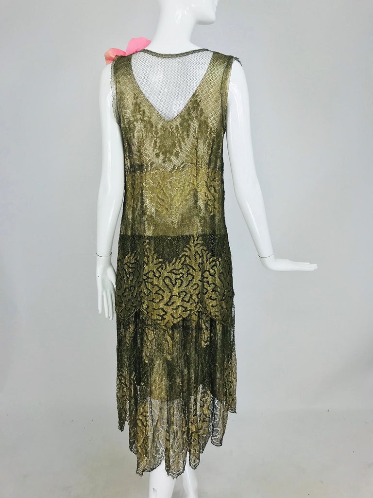 gold flapper