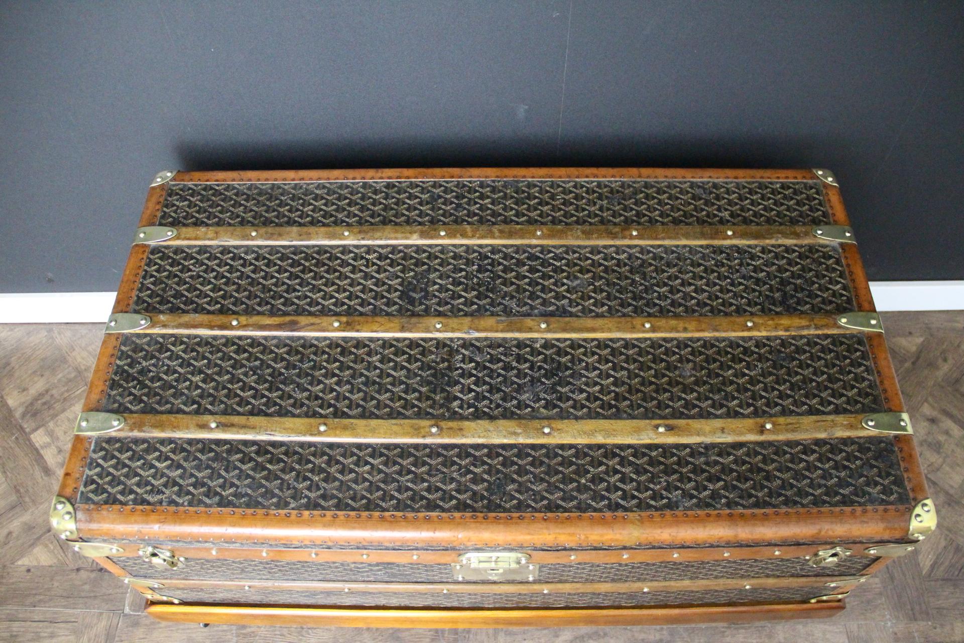 Coffre de cabine Goyard des années 1920, coffre de cabine 100 cm en toile à chevrons en vente 6