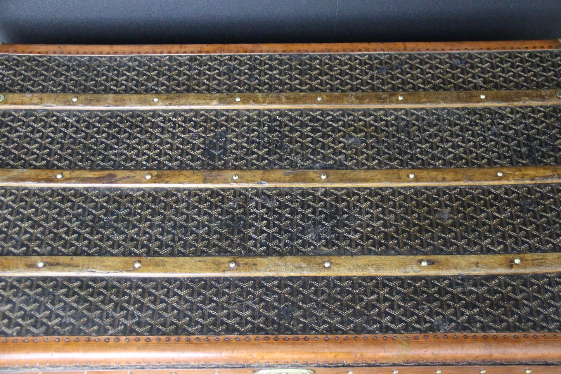 Coffre de cabine Goyard des années 1920, coffre de cabine 100 cm en toile à chevrons en vente 7