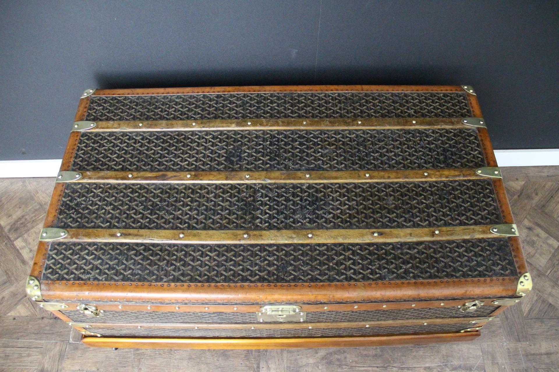 Coffre de cabine Goyard des années 1920, coffre de cabine 100 cm en toile à chevrons en vente 9