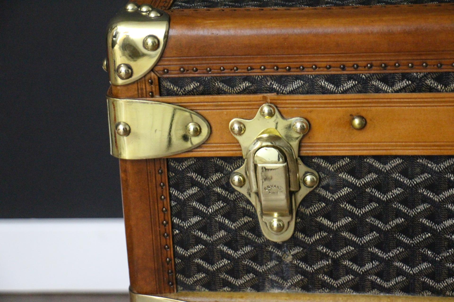 French 1920s Goyard Cabin Trunk, 100 cm Goyard Trunk in Chevrons Canvas