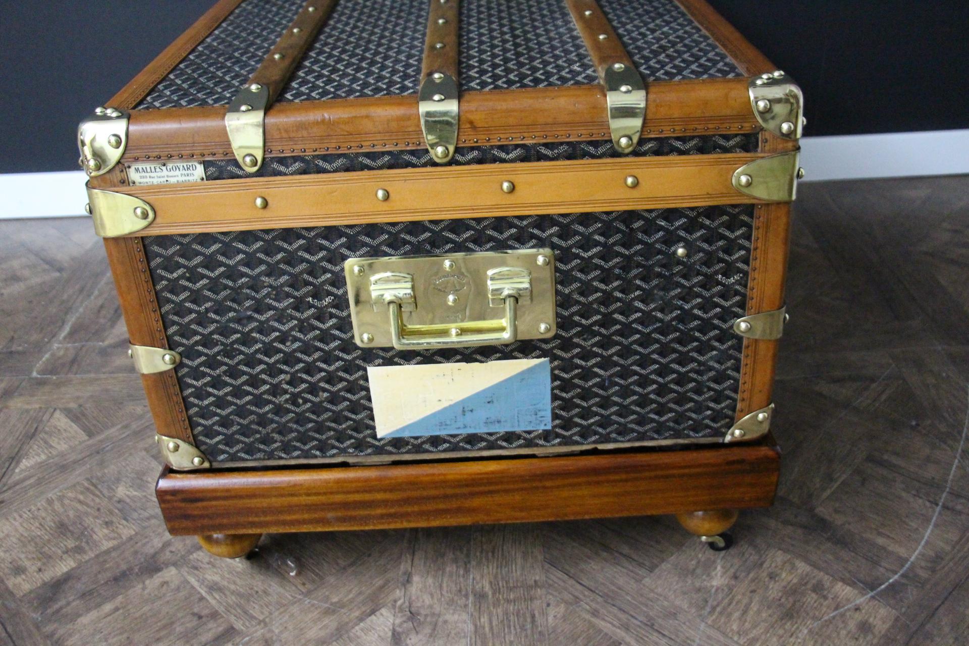 Brass 1920s Goyard Cabin Trunk, 100 cm Goyard Trunk in Chevrons Canvas