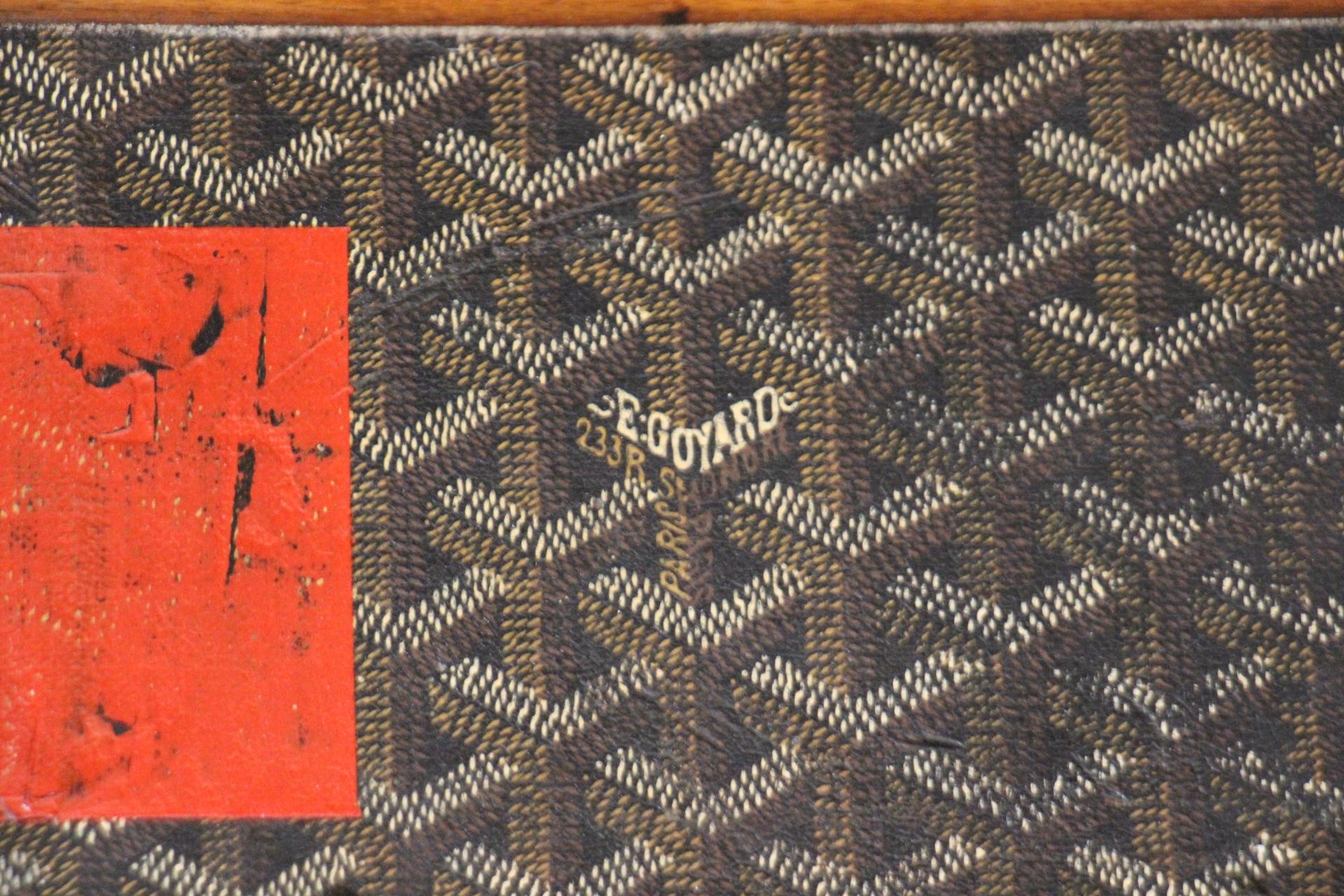 Baúl de cabina Goyard de los años 20 , Baúl Goyard de 110 cm en lona de chevrones en venta 11