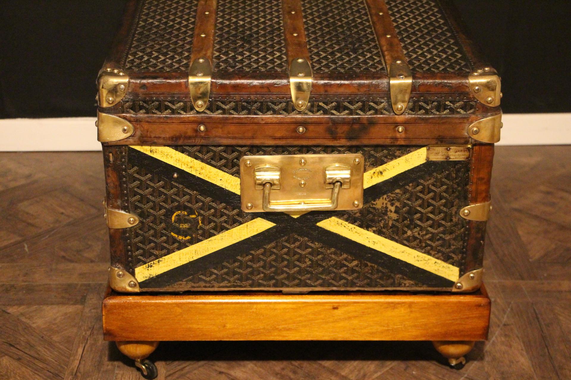 1920s Goyard Cabin Trunk, Goyard Trunk in Chevrons Canvas 5