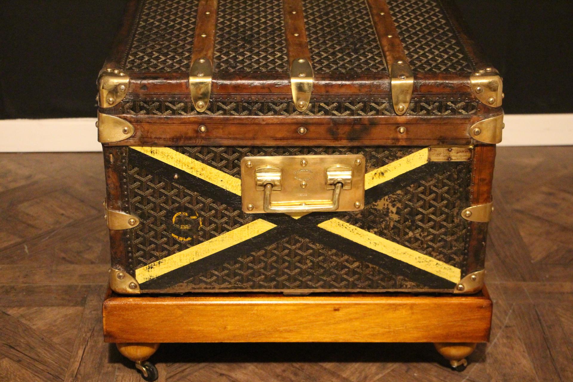 1920s Goyard Cabin Trunk, Goyard Trunk in Chevrons Canvas 5