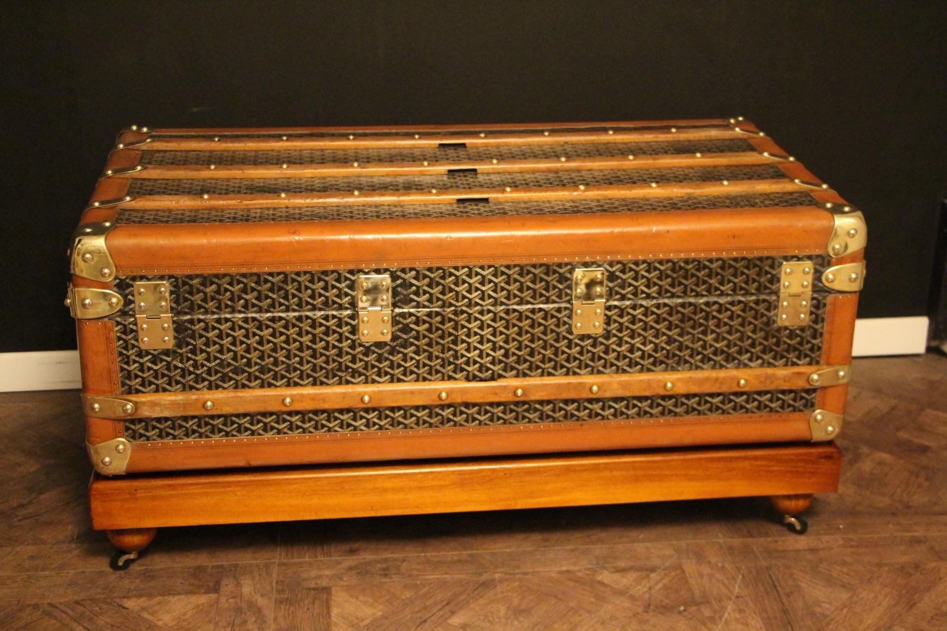 1920s Goyard Cabin Trunk, Goyard Trunk in Chevrons Canvas 3