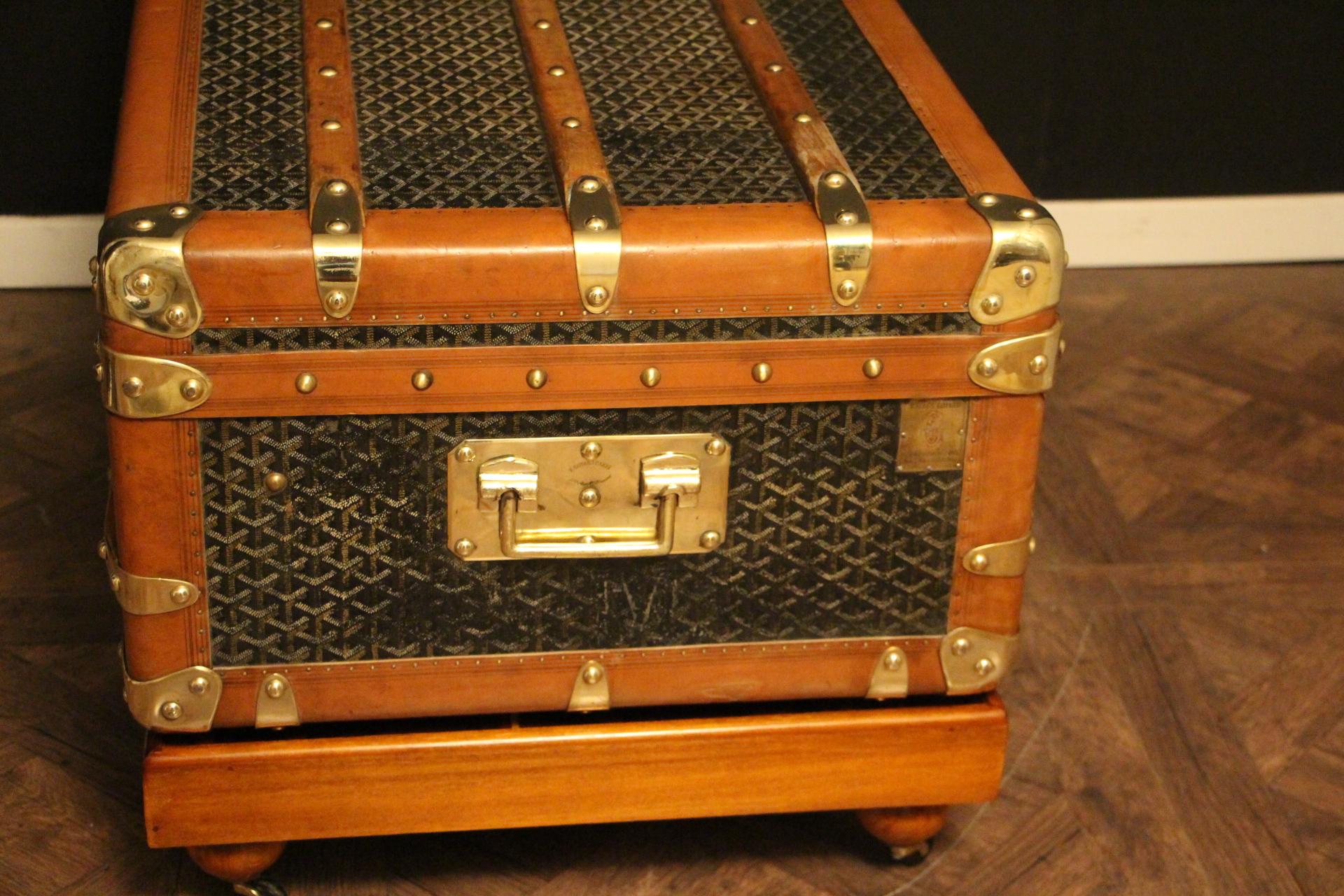1920s Goyard Cabin Trunk, Goyard Trunk in Chevrons Canvas 4