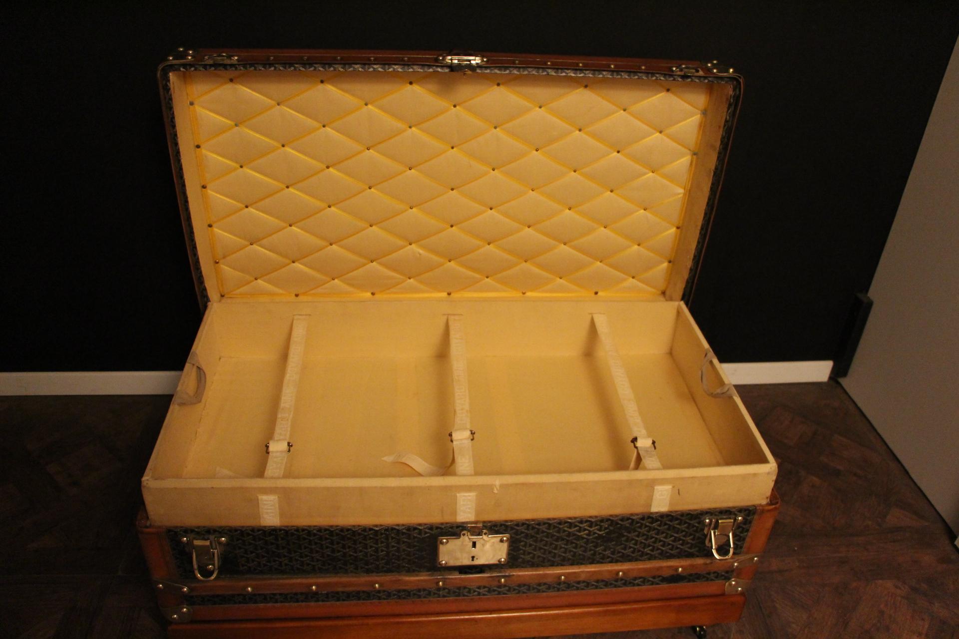 1920s Goyard Cabin Trunk, Goyard Trunk in Chevrons Canvas 7