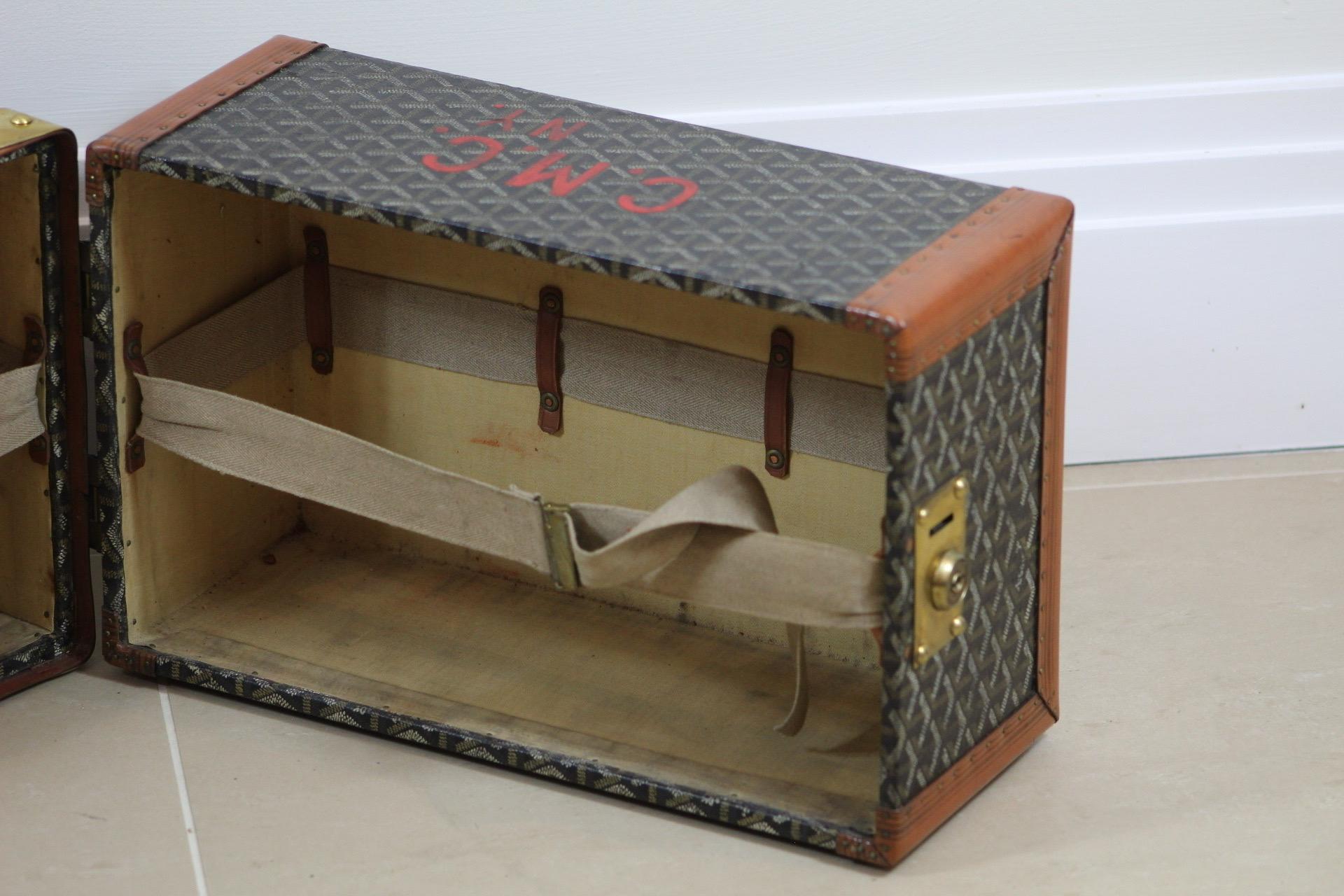 1920s Goyard Library Trunk in Iconic Chevron Canvas For Sale 7
