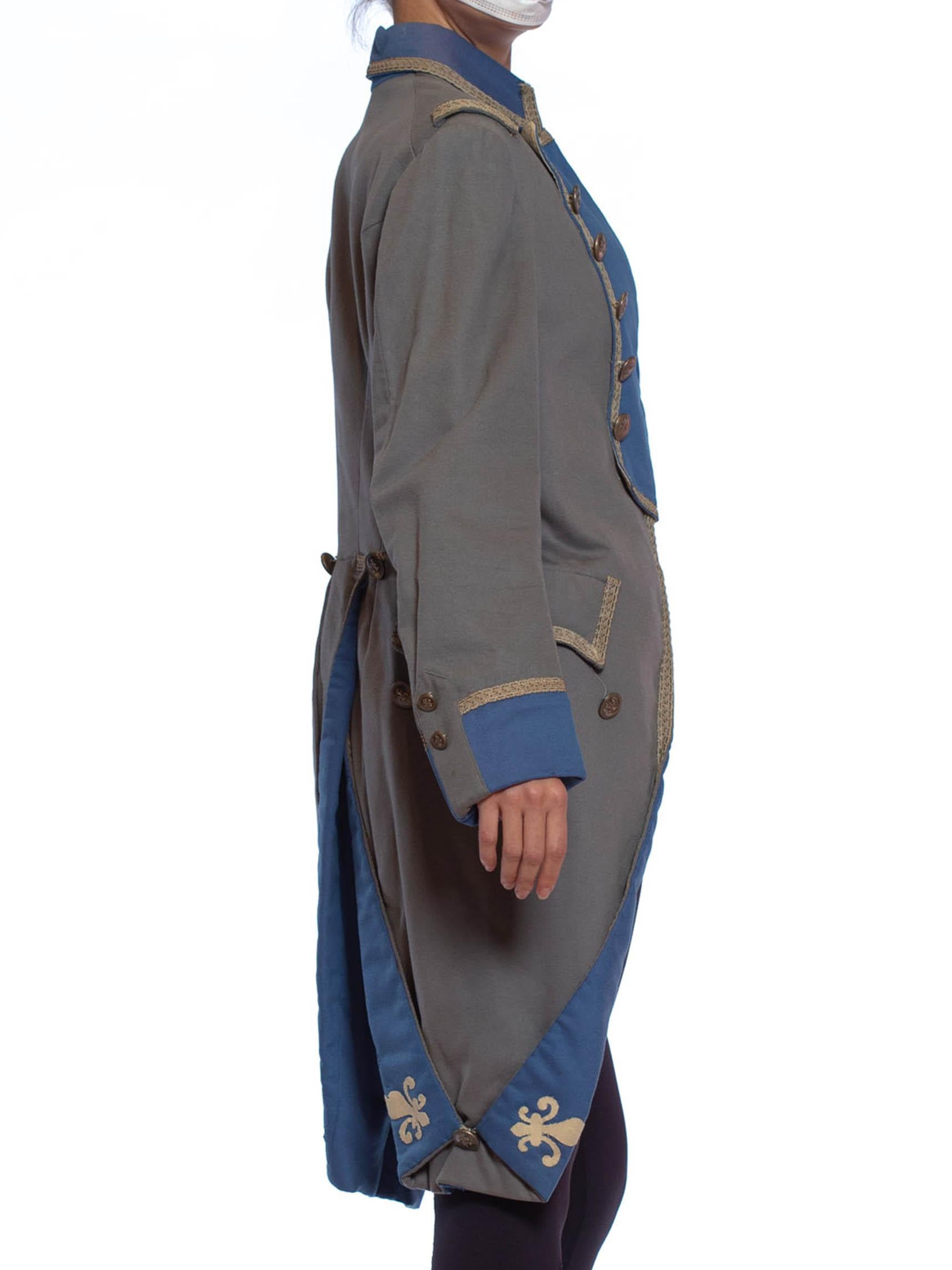 Cappotto militare stile 1920S in lana grigia e blu del 18esimo secolo In condizioni buone in vendita a New York, NY