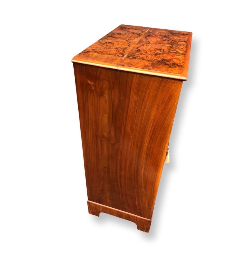 Early 20th Century 1920s Heavily Figured Walnut Art Deco Cocktail Cabinet For Sale