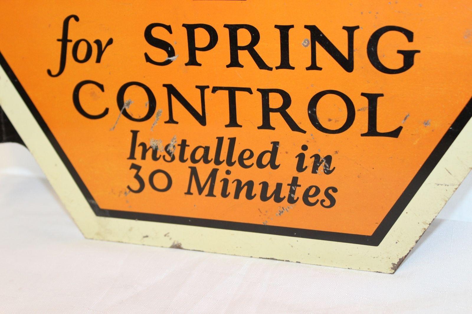 1920s HEXDEES Spring Control Vintage Double-Sided Tin Flange Sign For Sale 4