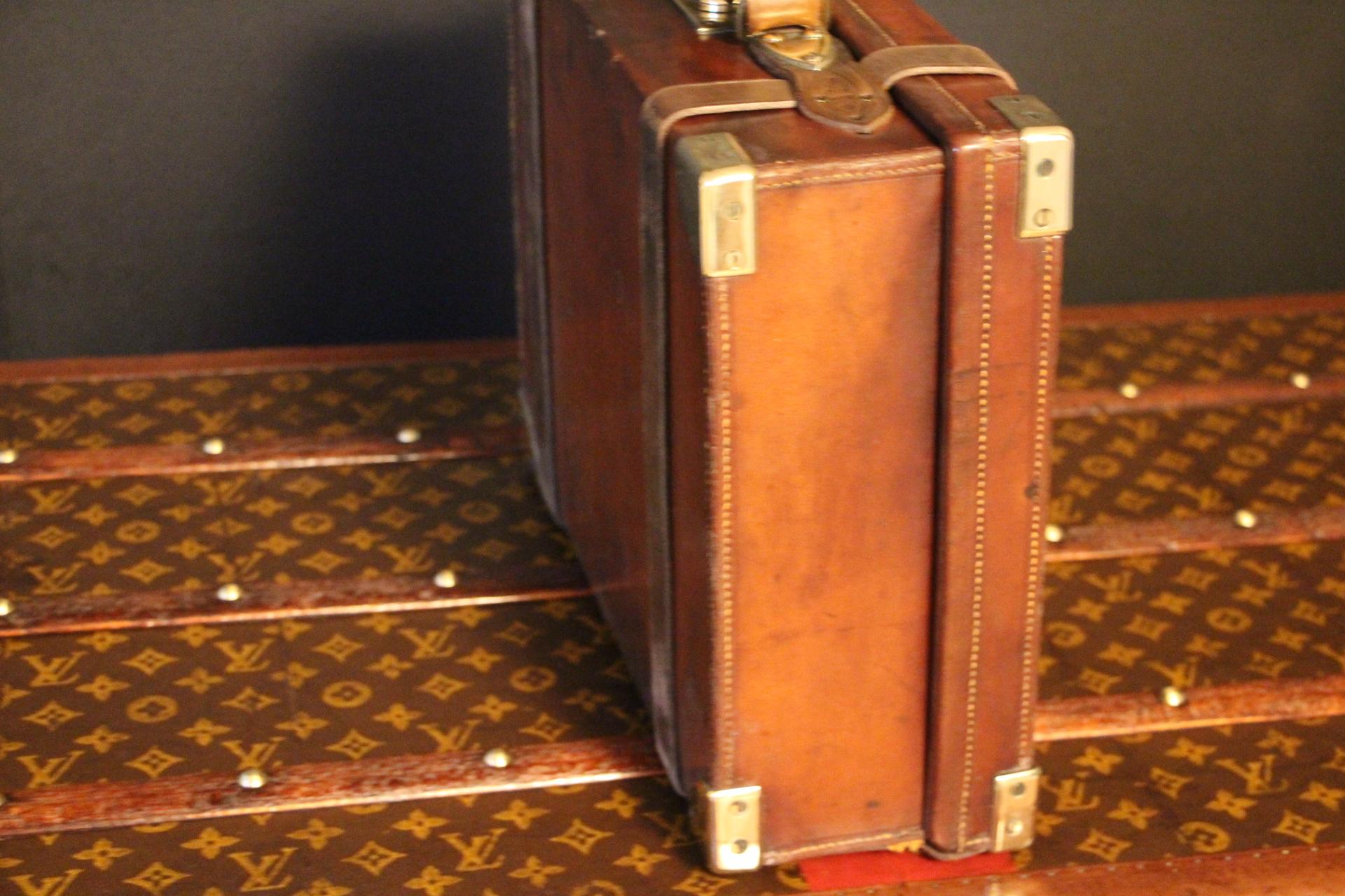 Edwardian 1920's Holland and Holland Shotgun Leather and Brass Bound Cartidge Case